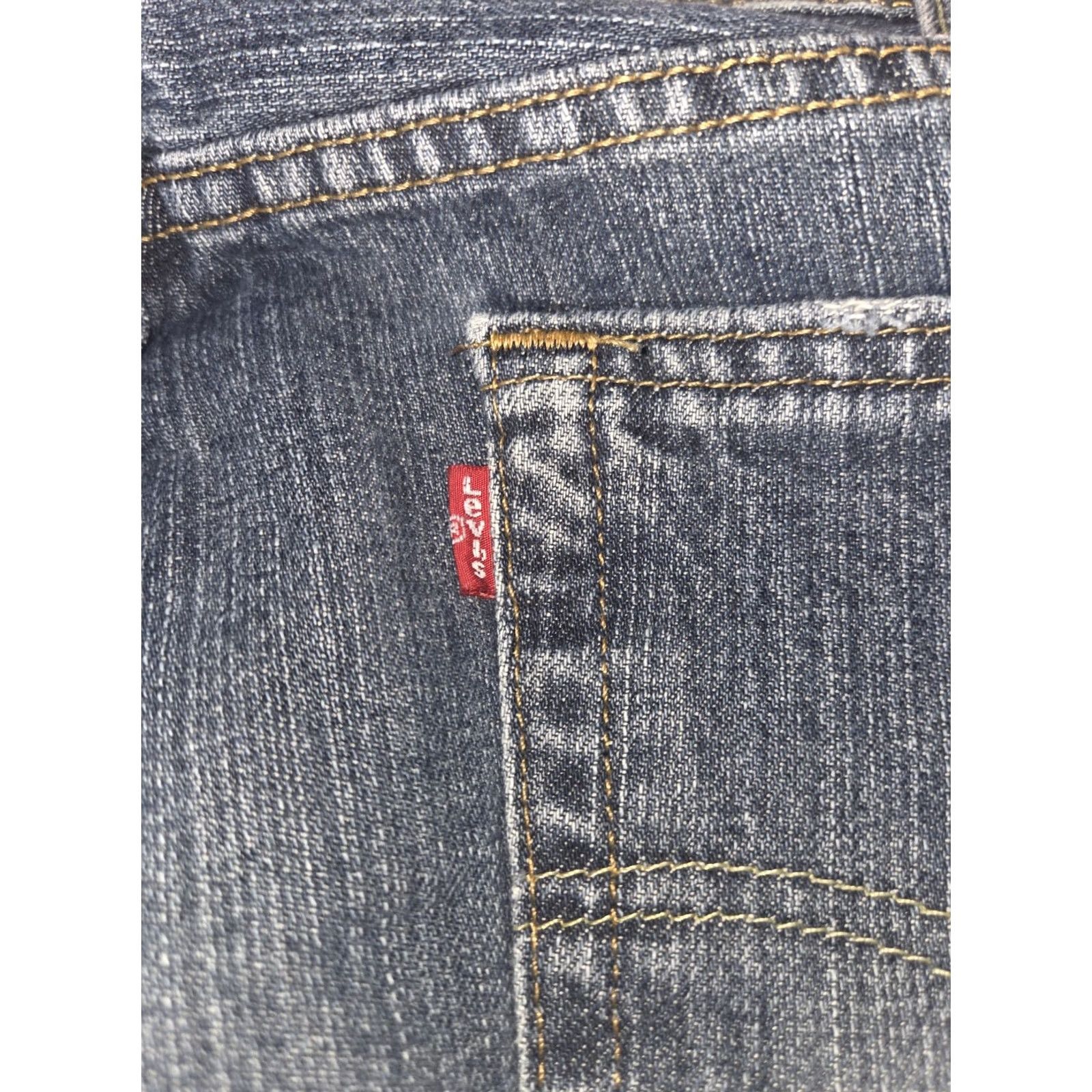 Levi's VINTAGE Levi's Jeans Mens 38x34 Blue Denim 559 Relaxed Straight Y2K Faded Size US 38 / EU 54 - 4 Thumbnail