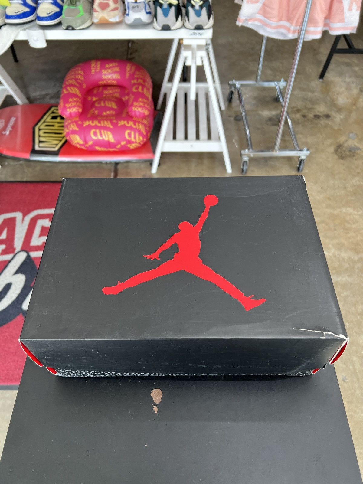 Jordan Brand Air Jordan 3 Black Cement Size 9.5 (2018) Size US 9.5 / EU 42-43 - 13 Thumbnail