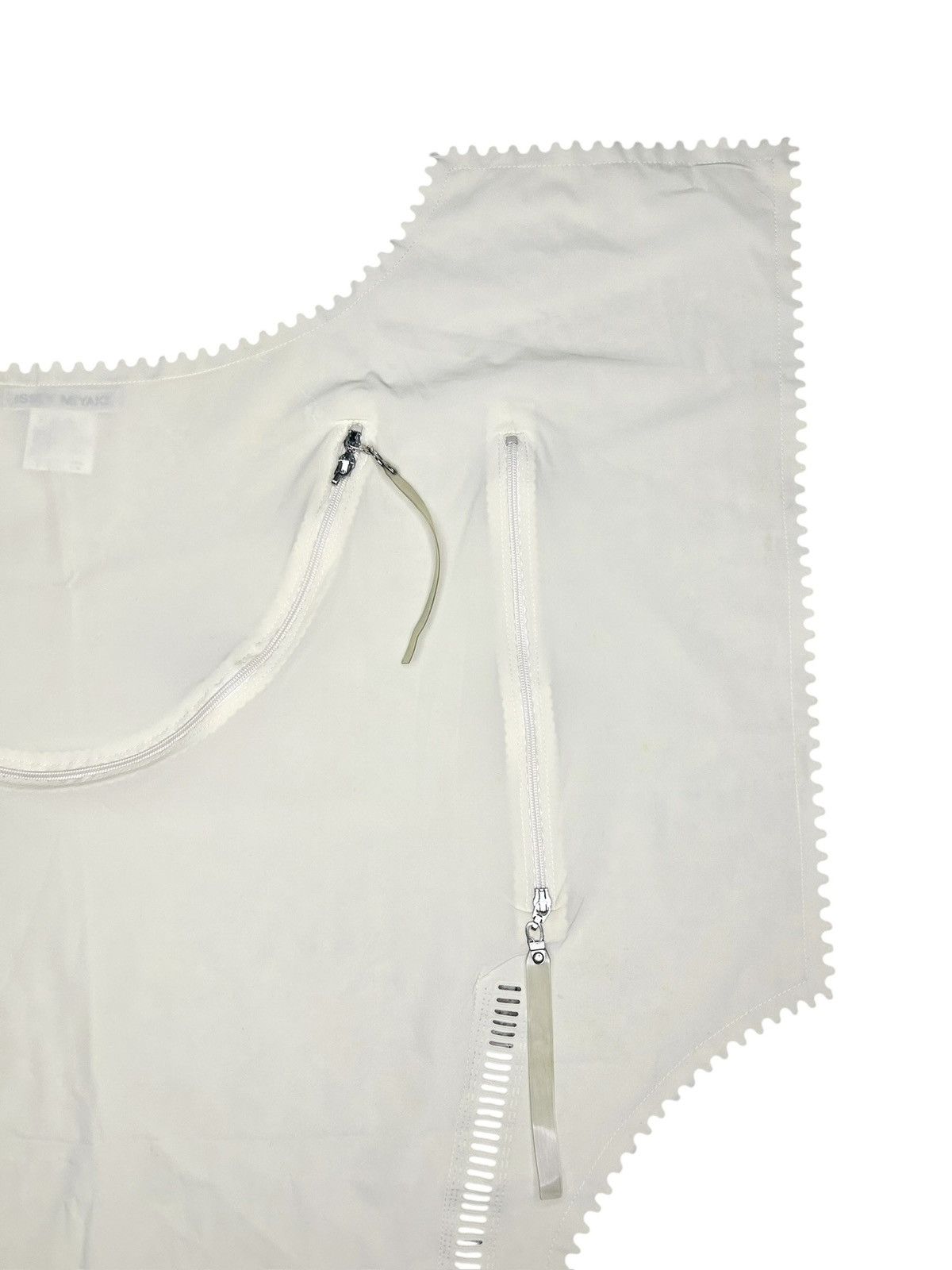Issey Miyake S/S 00 Laser Cut Zip Top Size M / US 6-8 / IT 42-44 - 5 Thumbnail