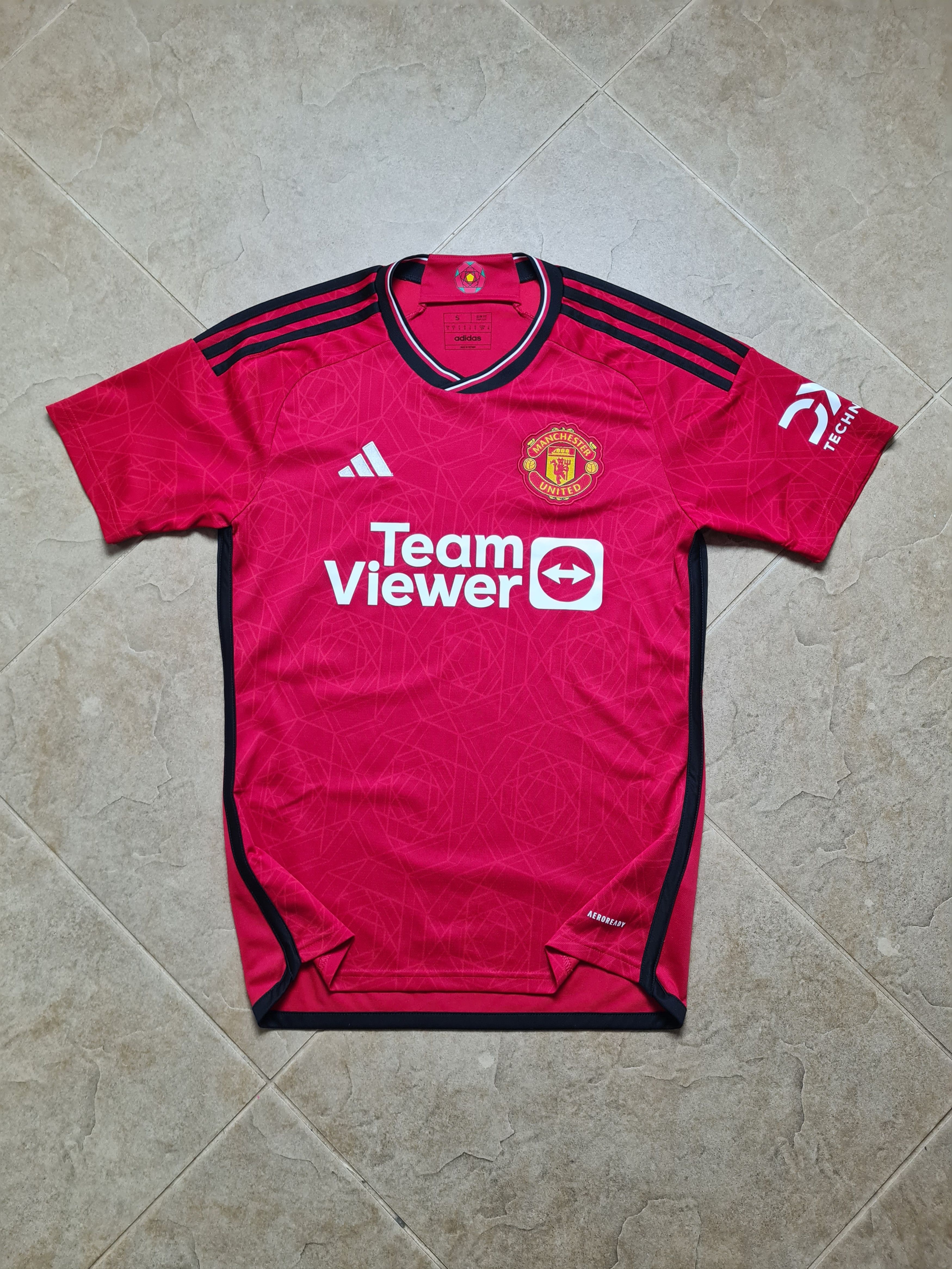 Adidas Manchester United 2023/24 Home Soccer Shorts Adidas IP1726 Size US S / EU 44-46 / 1 - 7 Thumbnail