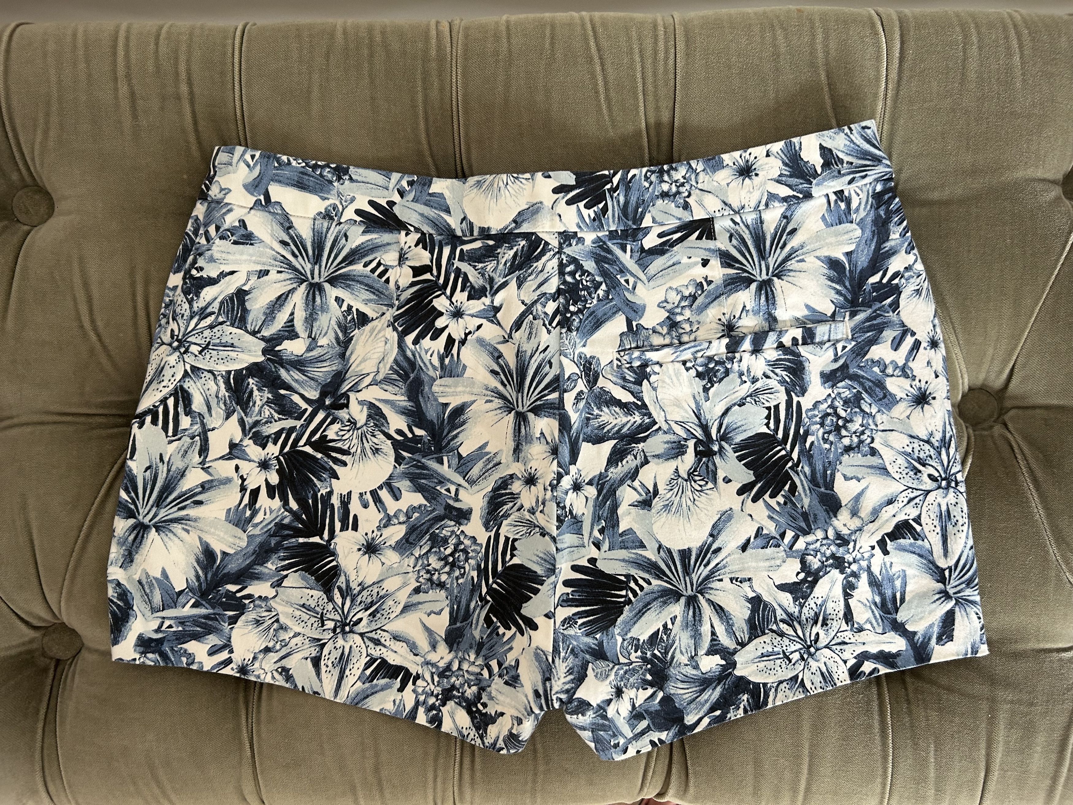 H&M H&M Women's Short Shorts Tropical Floral Blue/White Print 6 Grailed