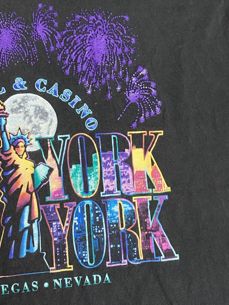 Vintage 90s New York New York Hotel & Casino Las Vegas T-Shirt sz XL Size US XL / EU 56 / 4 - 8 Thumbnail