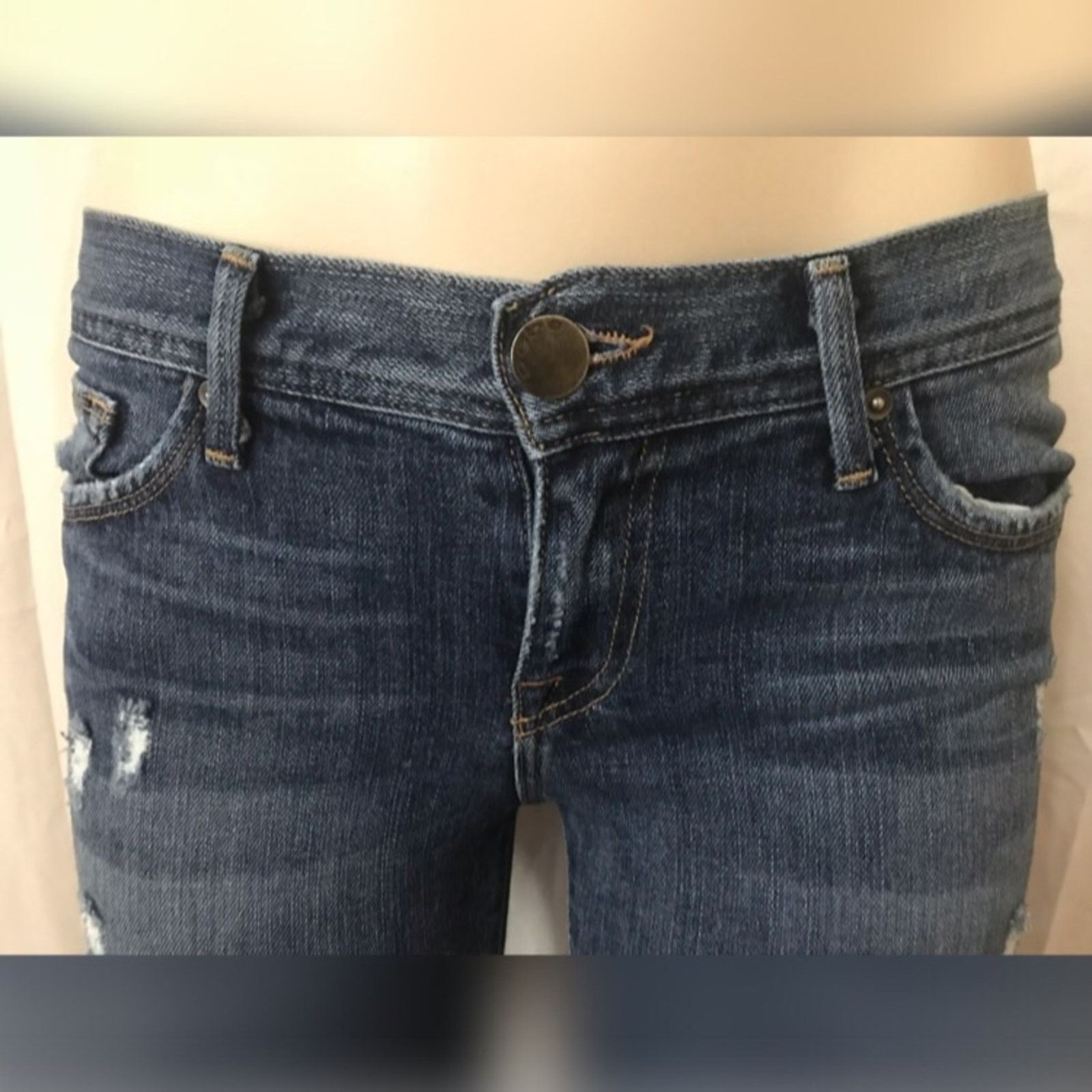 Bebe Bebe Blue 98% Cotton Distressed Blue Jeans Size 28 Size 28" / US 6 / IT 42 - 3 Thumbnail
