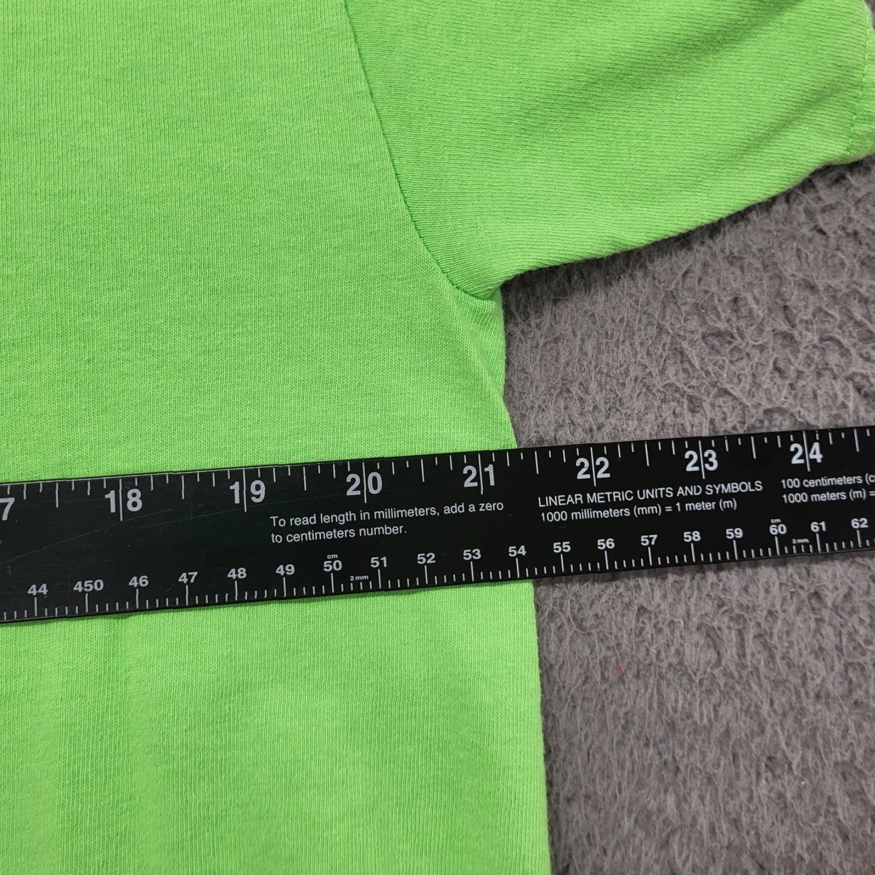 Gildan Wiederkehr Village Weinfest TShirt Unisex Graphic 50 Years 1964-2013 Green Shirt Adult L Neon Green Logo 1960s-2010s Mens Womens Size US L / EU 52-54 / 3 - 7 Thumbnail
