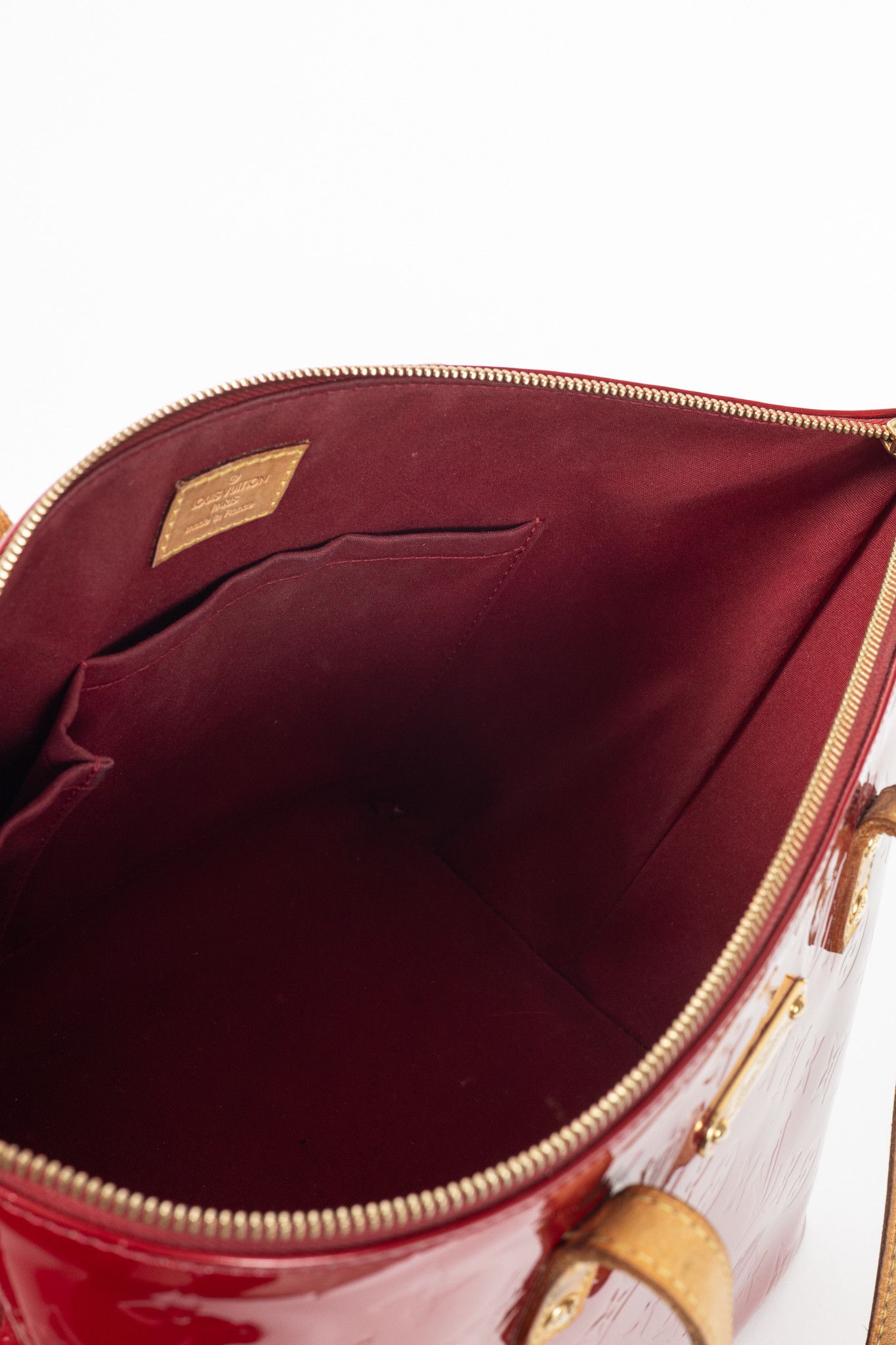 Louis Vuitton Louis Vuitton Bellevue PM Pomme D'Amour Monogram Vernis Tote Size ONE SIZE - 11 Thumbnail