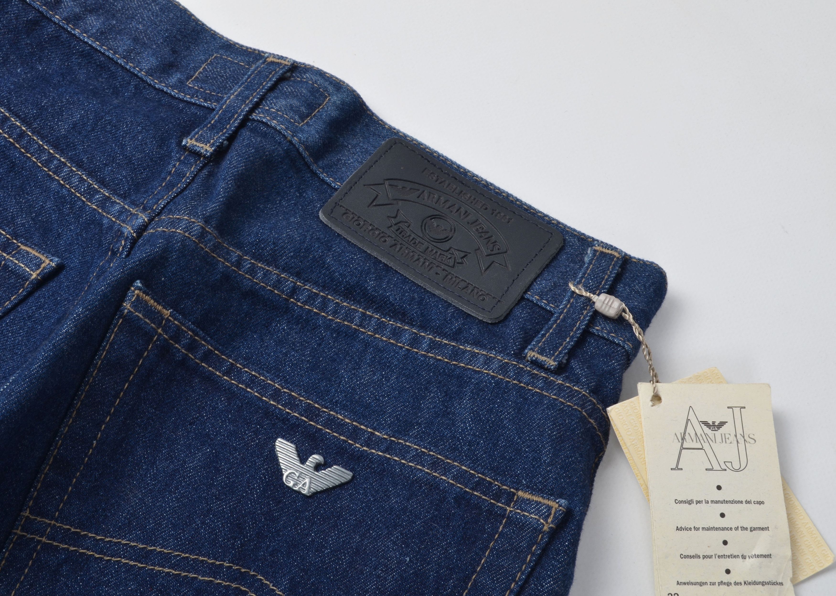 Giorgio Armani Vintage Armani Jeans 80's Iconic High Wasted Blue Jeans Size 28" / US 6 / IT 42 - 8 Thumbnail