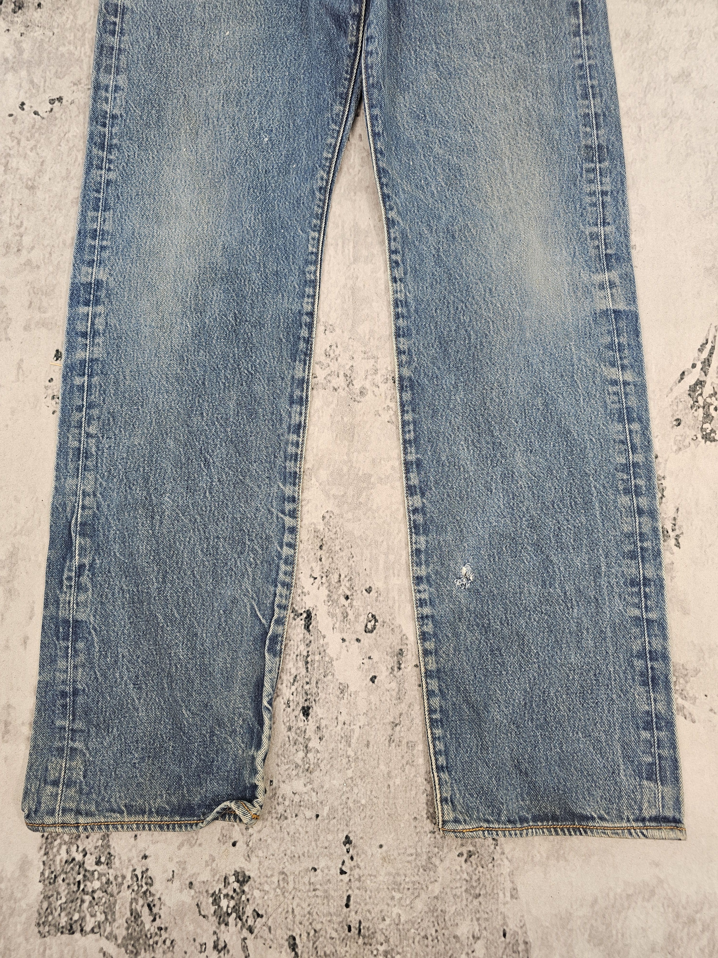 Levi's Vintage LEVIS 501 Medium Wash Blue Jeans L0456 Size 37X34 Size US 37 - 4 Thumbnail