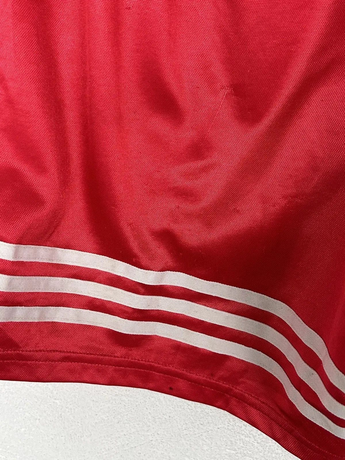 Adidas 90s Vintage Adidas FC Bayern Munchen Embroidered Logo Shorts Size US 32 / EU 48 - 7 Thumbnail