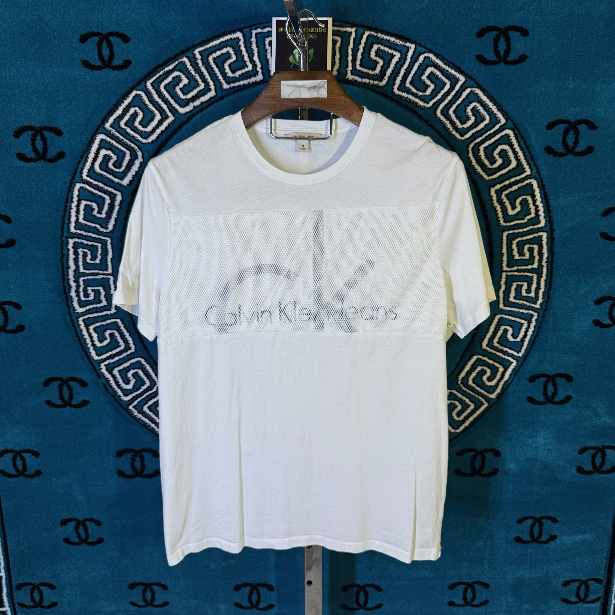 Calvin Klein THE ICONIC CALVIN KLEIN LOGOS SCRIPT SHIRT Size US XL / EU 56 / 4 - 1 Preview