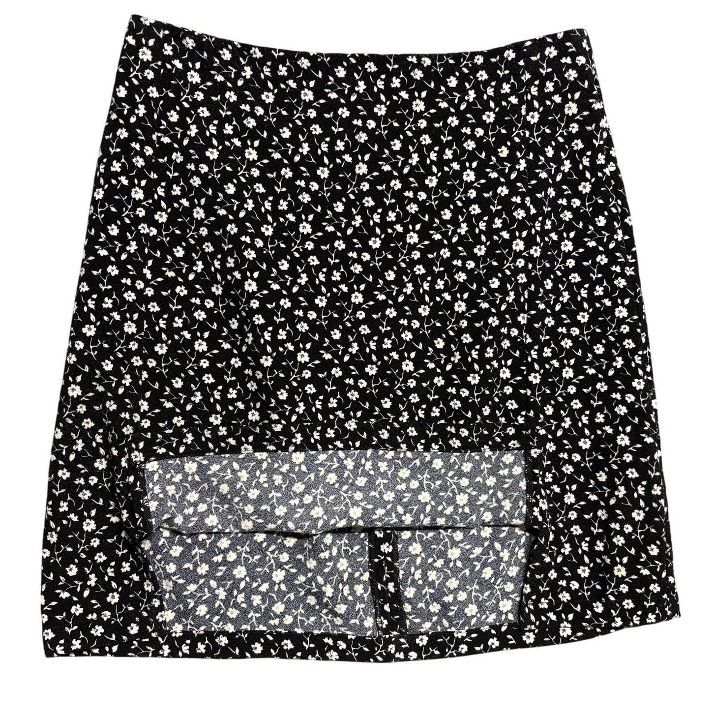 Brandy Melville Brandy Melville Floral Mini "Cara" Skirt Black One Size Size 25" / US 0 / IT 36 - 3 Thumbnail