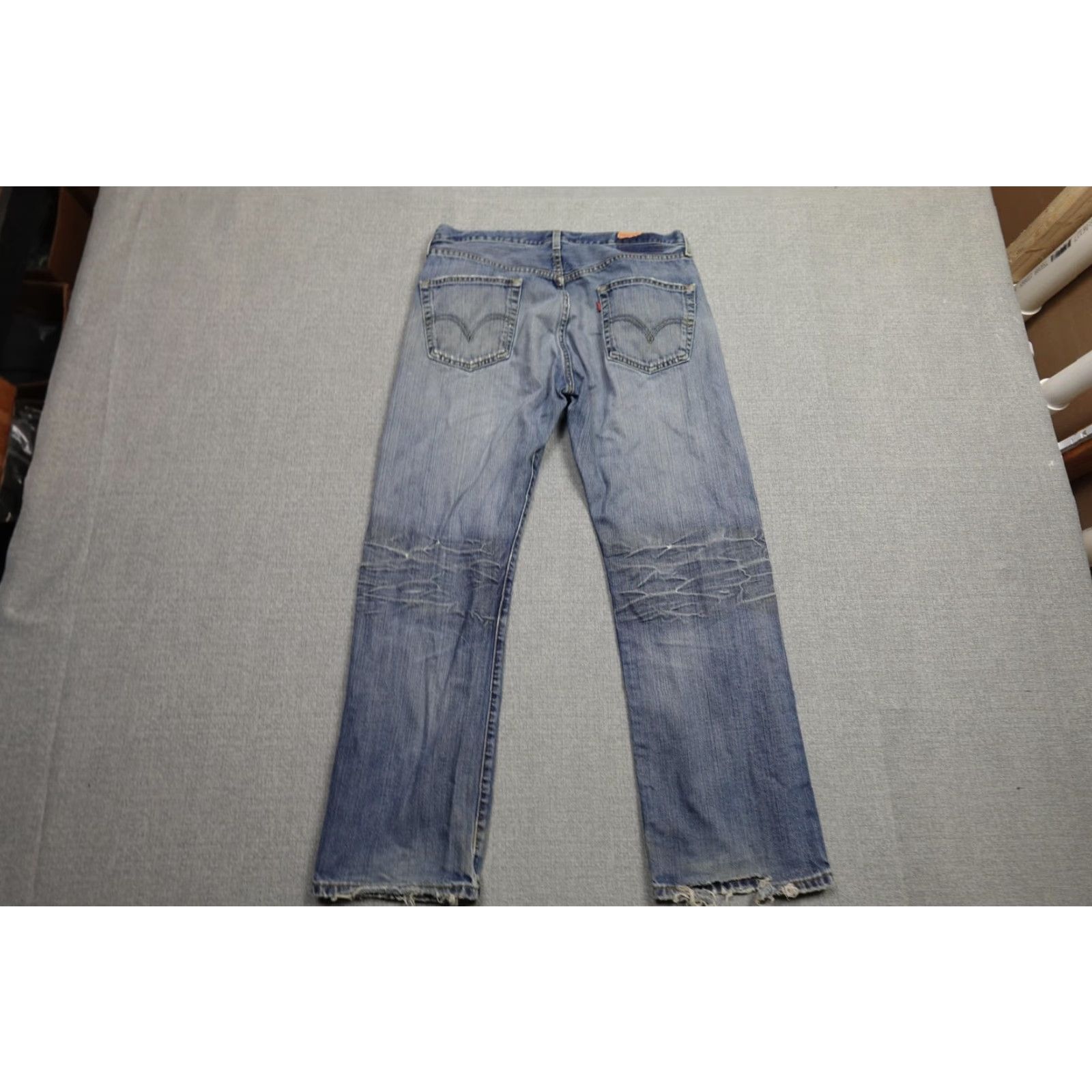 Levi's Levi's 501 Jeans Straight Button Fly Light Wash Denim 36 Mens Blue Distressed 5-Pocket Modern Regular Rise Size US 36 / EU 52 - 6 Thumbnail