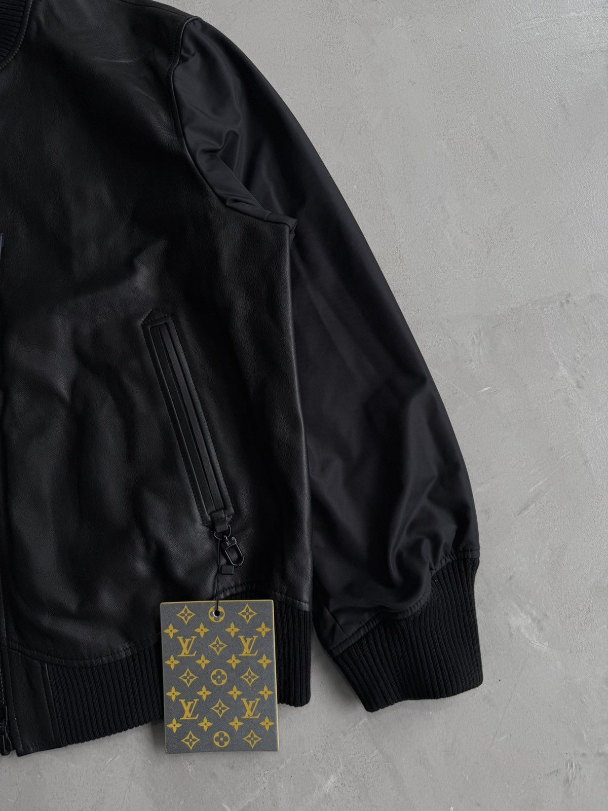 Louis Vuitton Louis Vuitton - FW2022 Leather/Mono Reversible Bomber Jacket Size US L / EU 52-54 / 3 - 6 Thumbnail