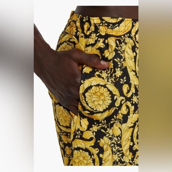 Versace New Authentic Versace Men Shorts Size 5 Size US 29 - 4 Thumbnail