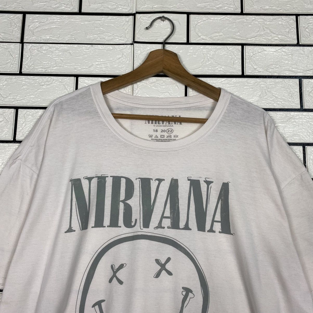 Band Tees 📌Vintage T-Shirt Short Sleeve Nirvana Big Logo Size US M / EU 48-50 / 2 - 4 Thumbnail