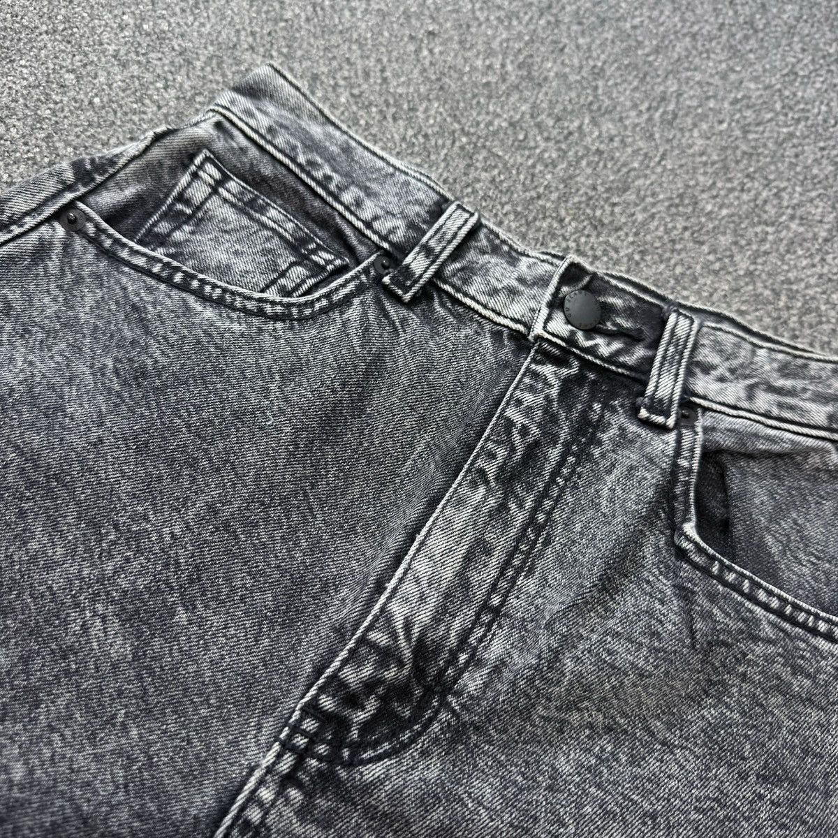 Yohji Yamamoto Archives Japanese Acid Wash GU Barrel Baggy Faded Black Jean Size 26" / US 2 / IT 38 - 9 Thumbnail