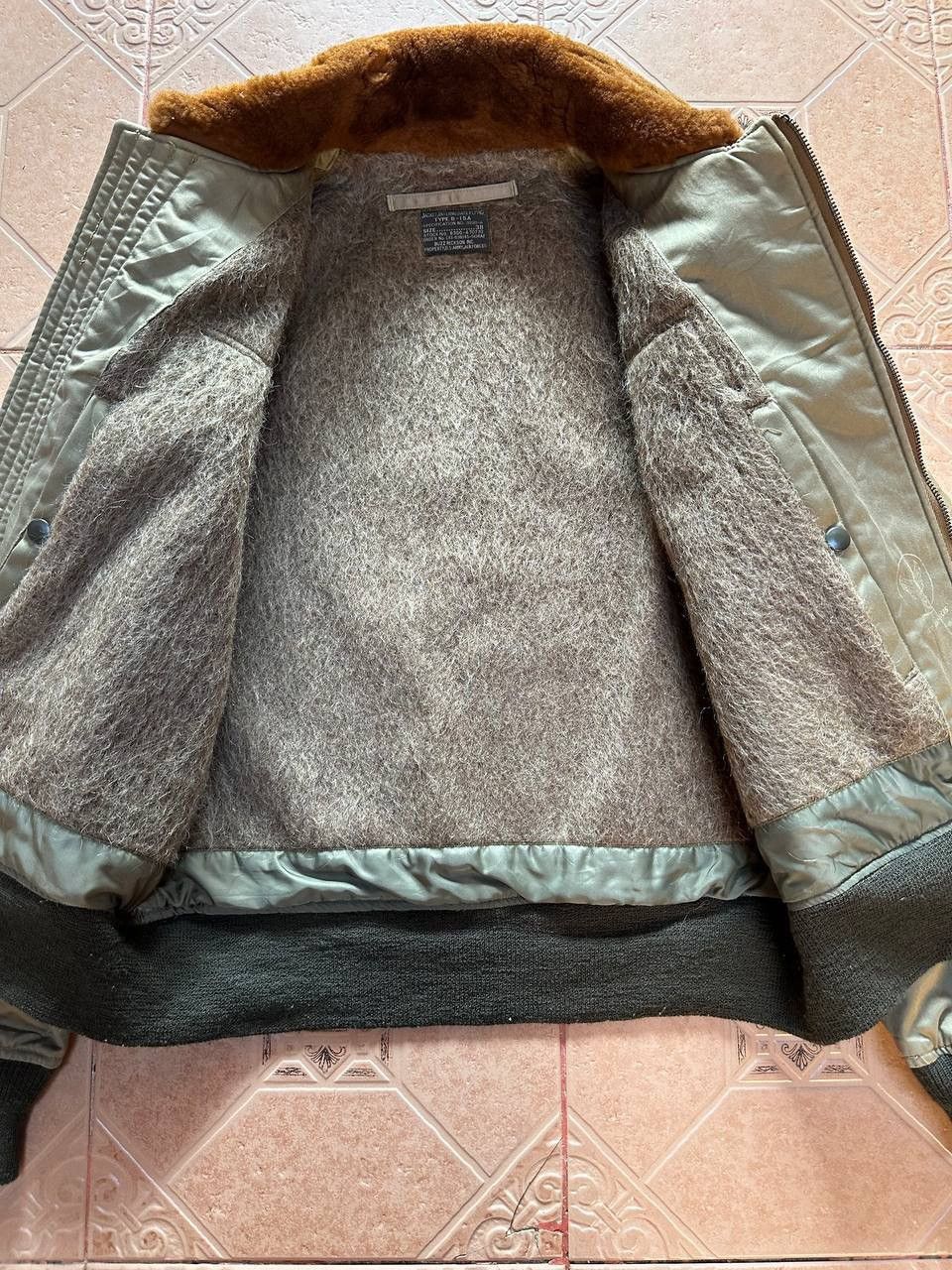 Buzz Rickson's Vtg Buzz Rickson Type B-15 A Flying Jacket Size US M / EU 48-50 / 2 - 7 Thumbnail