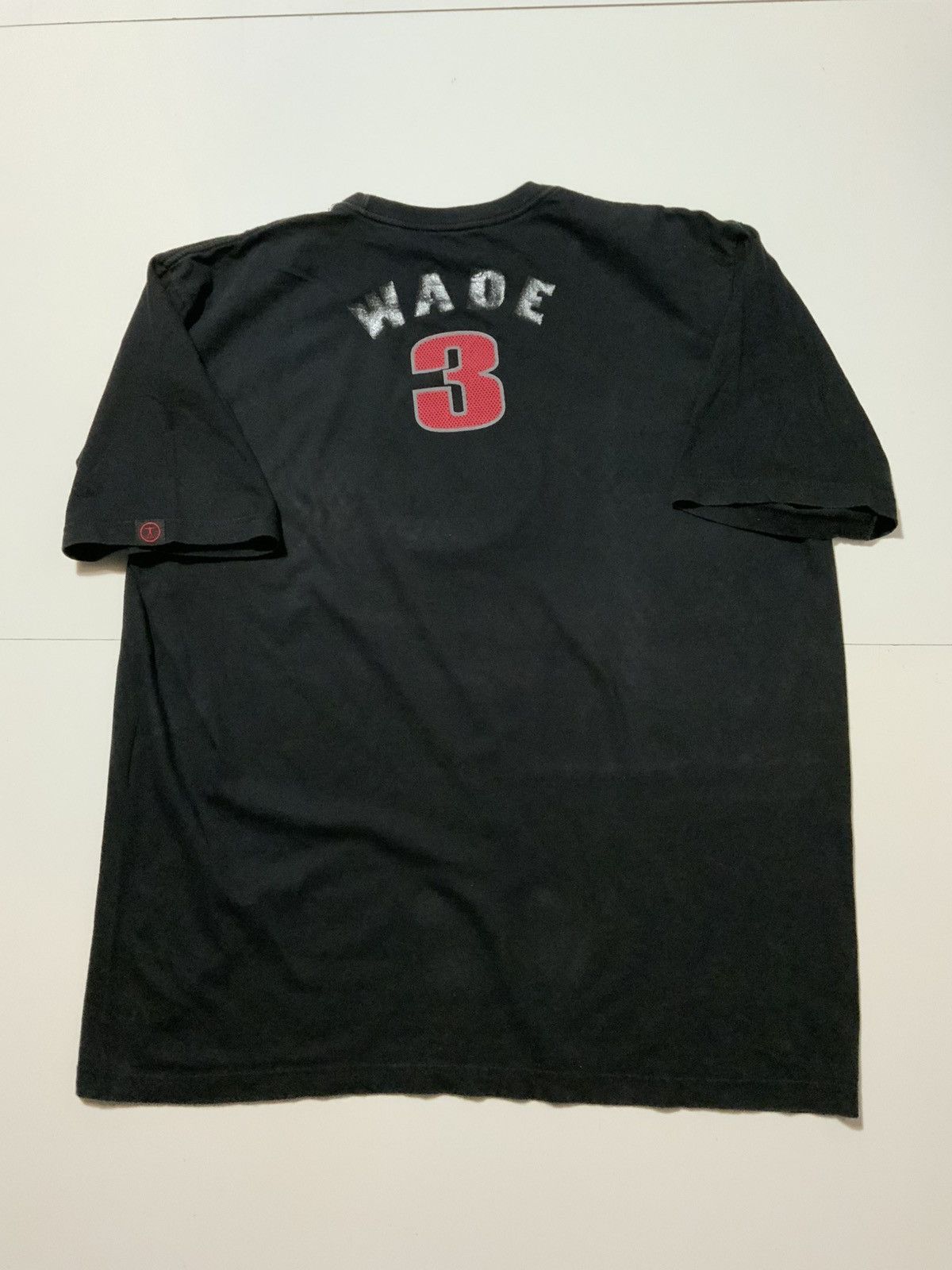 Converse × Vintage Y2K Converse Dwyane Wade Miami Heat Basketball T-Shirt Size US XXL / EU 58 / 5 - 3 Thumbnail