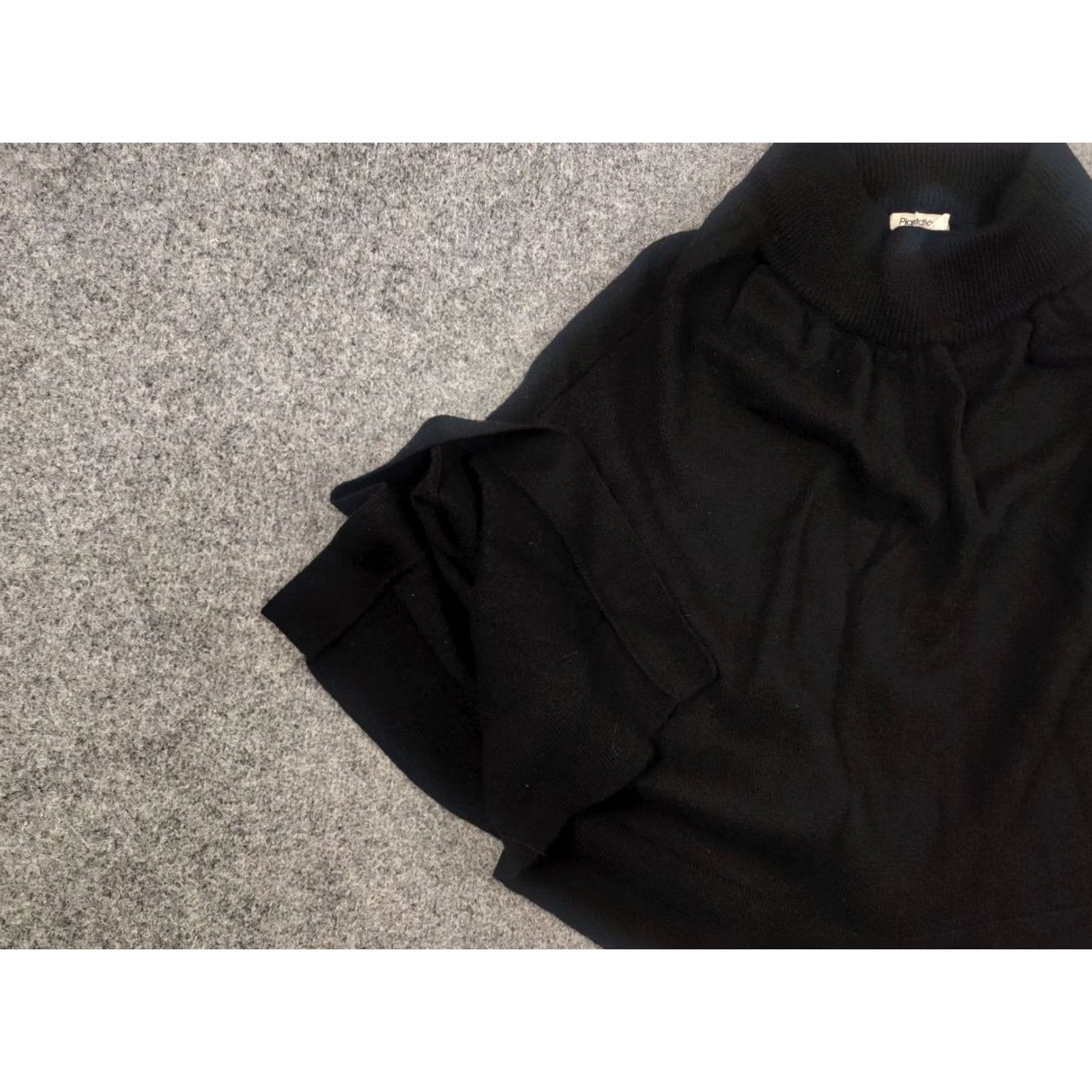 Issey Miyake VINTAGE ISSEY MIYAKE Japan women's cardigan sweater black knit crew neck long sleeve M Wool logo solid cable-knit Size M / US 6-8 / IT 42-44 - 3 Thumbnail