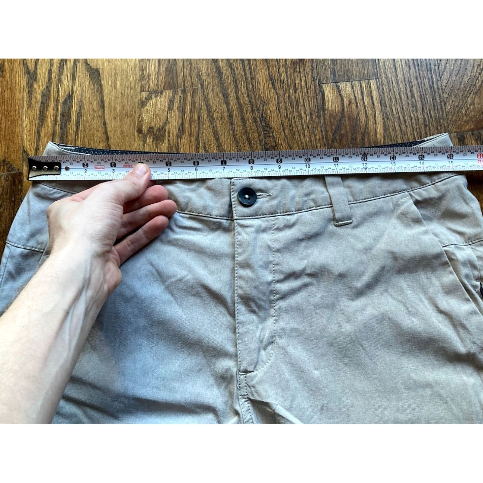 Vuori Vuori Mens Size 28 Chino Pants 5-Pocket Beige Stretch Athletic Knit 100% Polyester Classic Straight Rise Mid Inseam 31 Sport Casual Workwear Size US 28 / EU 44 - 5 Thumbnail