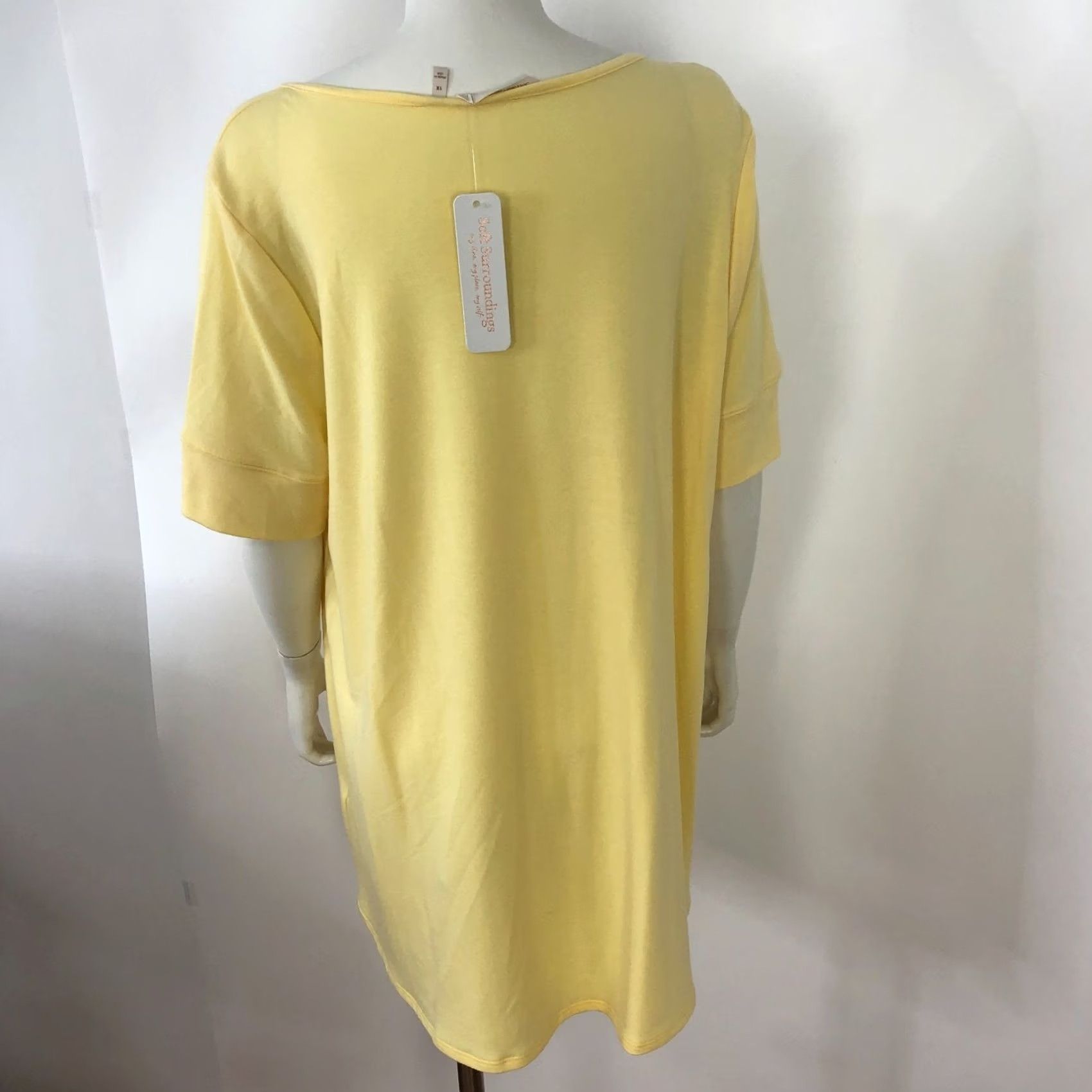 Soft Surroundings Soft Surroundings Portia Top Pullover 1X Yellow Yellow Solid 3/4 Sleeve Round Neck Blouse Womens Plus Casual, Travel 9.25 Size XL / US 12-14 / IT 48-50 - 3 Thumbnail