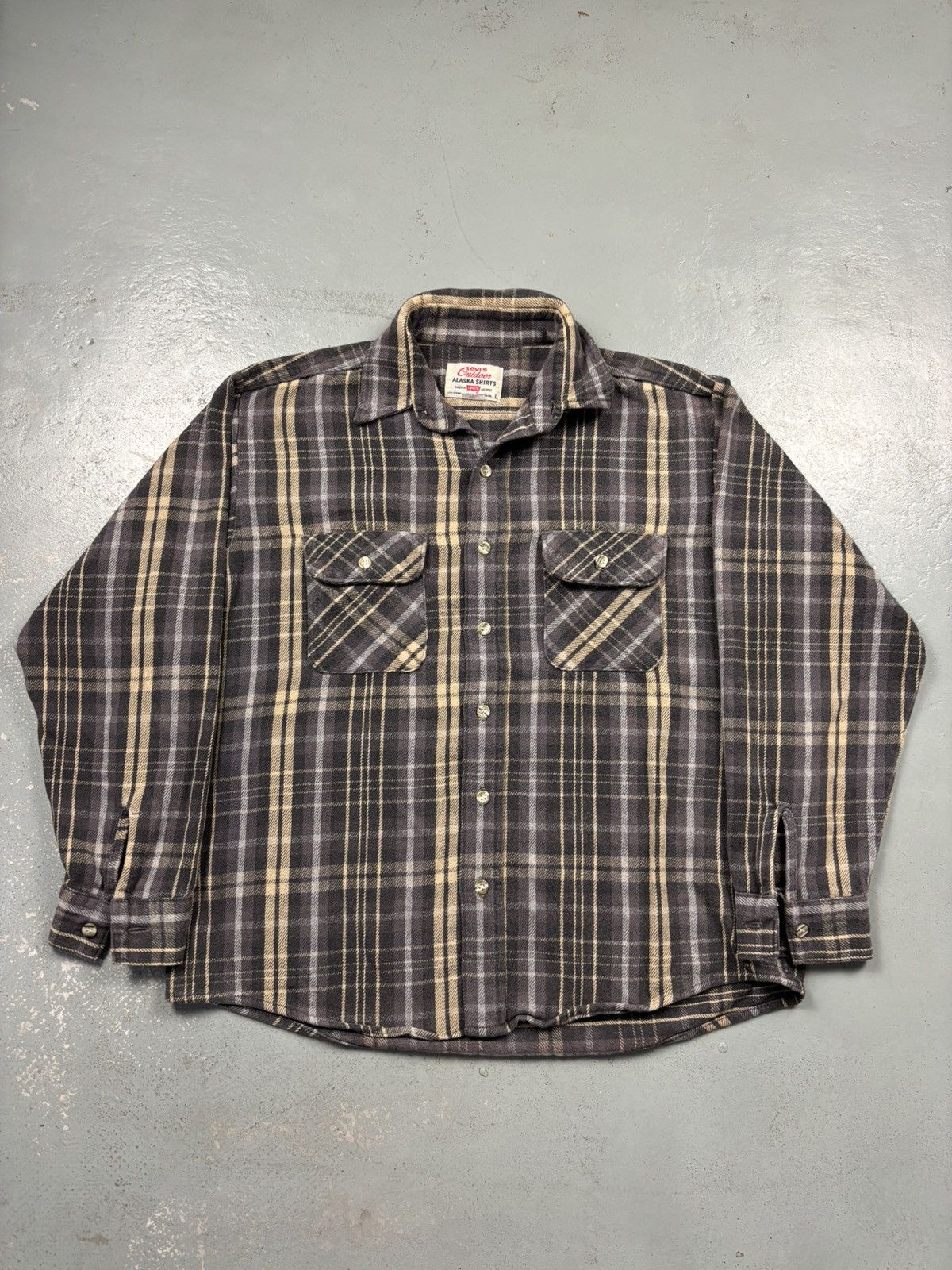 Vintage 90’s Levis Outdoor Plaid flannel shirt