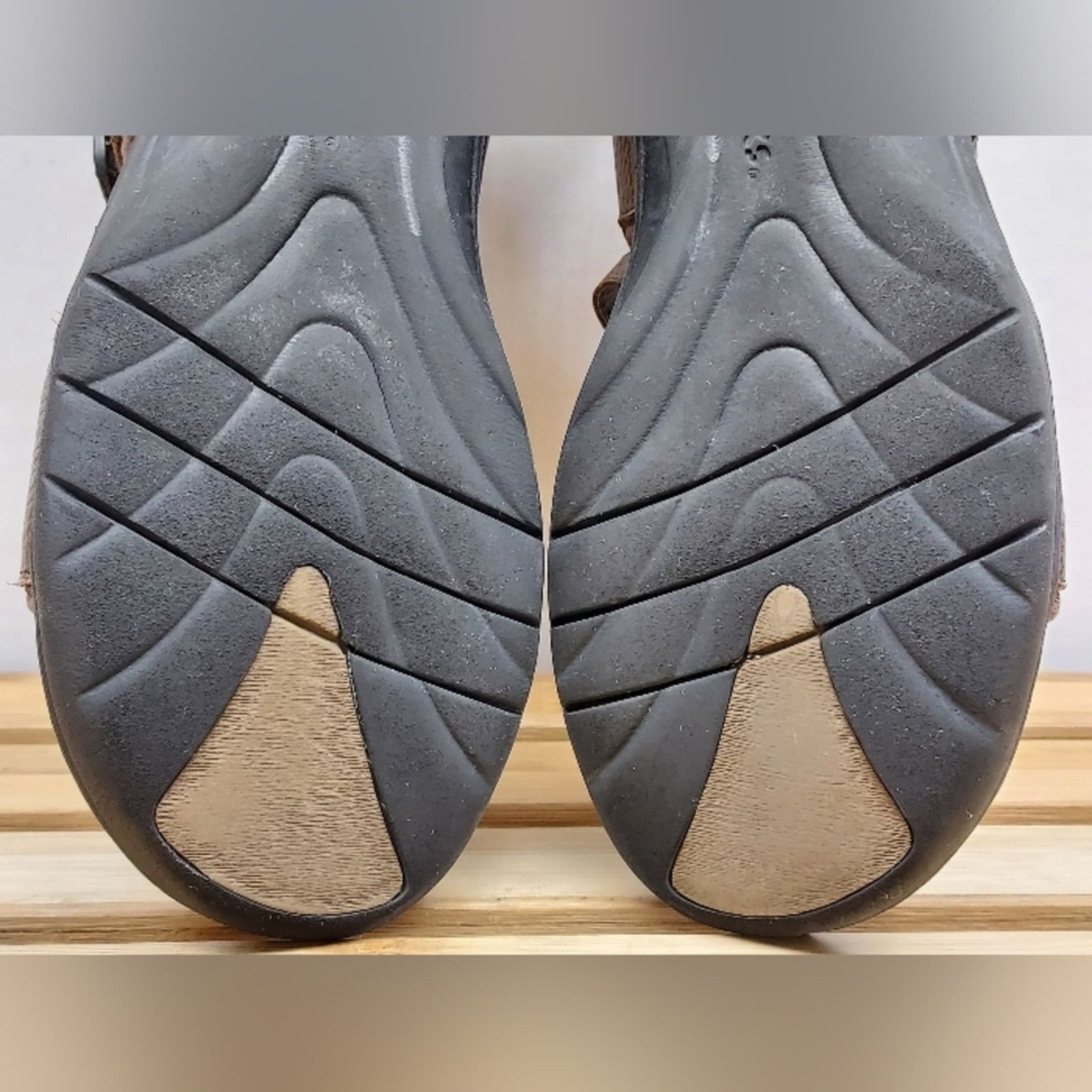 Clarks Clarks Womens Brown Rise Leather Sandals Size 8.5 Size US 8.5 / IT 38.5 - 8 Thumbnail