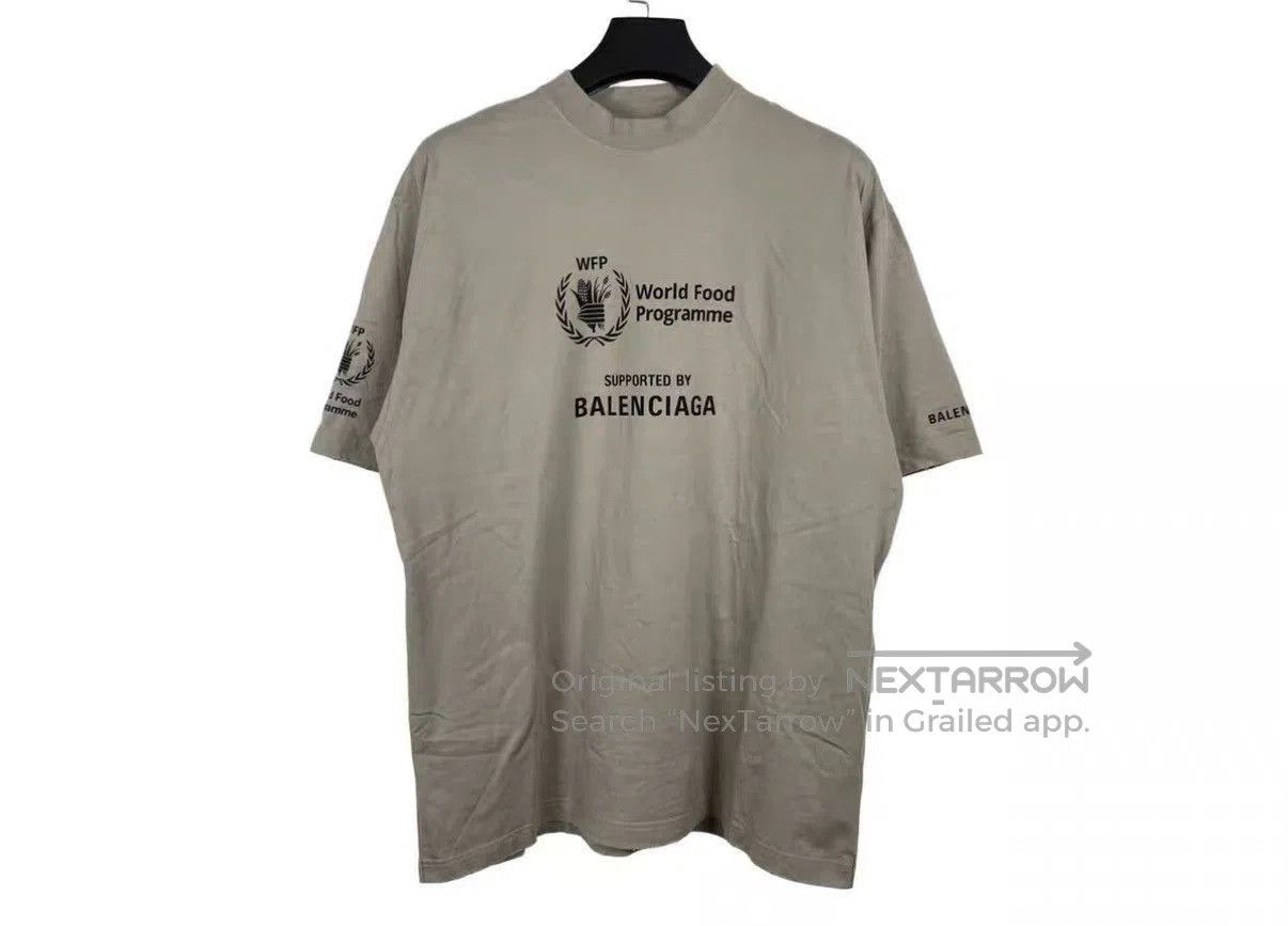 Balenciaga Gray World Food Programme Graphic Short Sleeve Shirt. Size US M / EU 48-50 / 2 - 1 Thumbnail