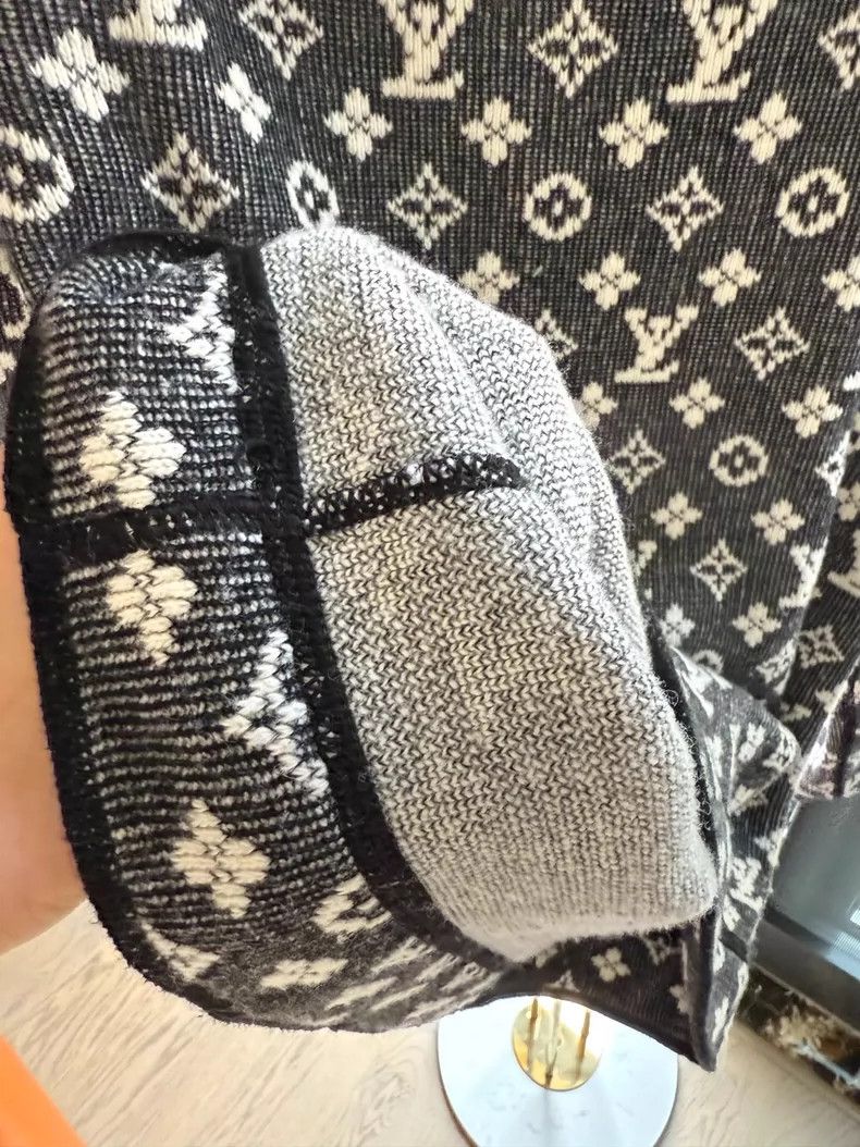 Louis Vuitton Louis Vuitton Soft wool-cotton-blend jacquard knit pullover Size US M / EU 48-50 / 2 - 7 Thumbnail