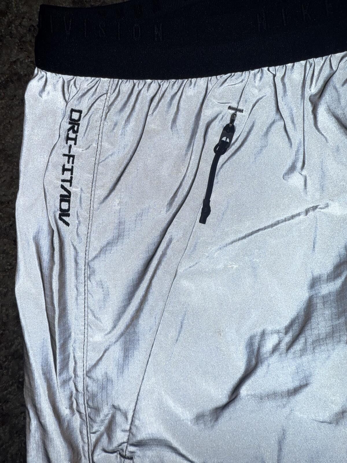 Nike Nike Run Division ADV 2 In 1 Reflective 4” Running Shorts Size US 32 / EU 48 - 6 Thumbnail