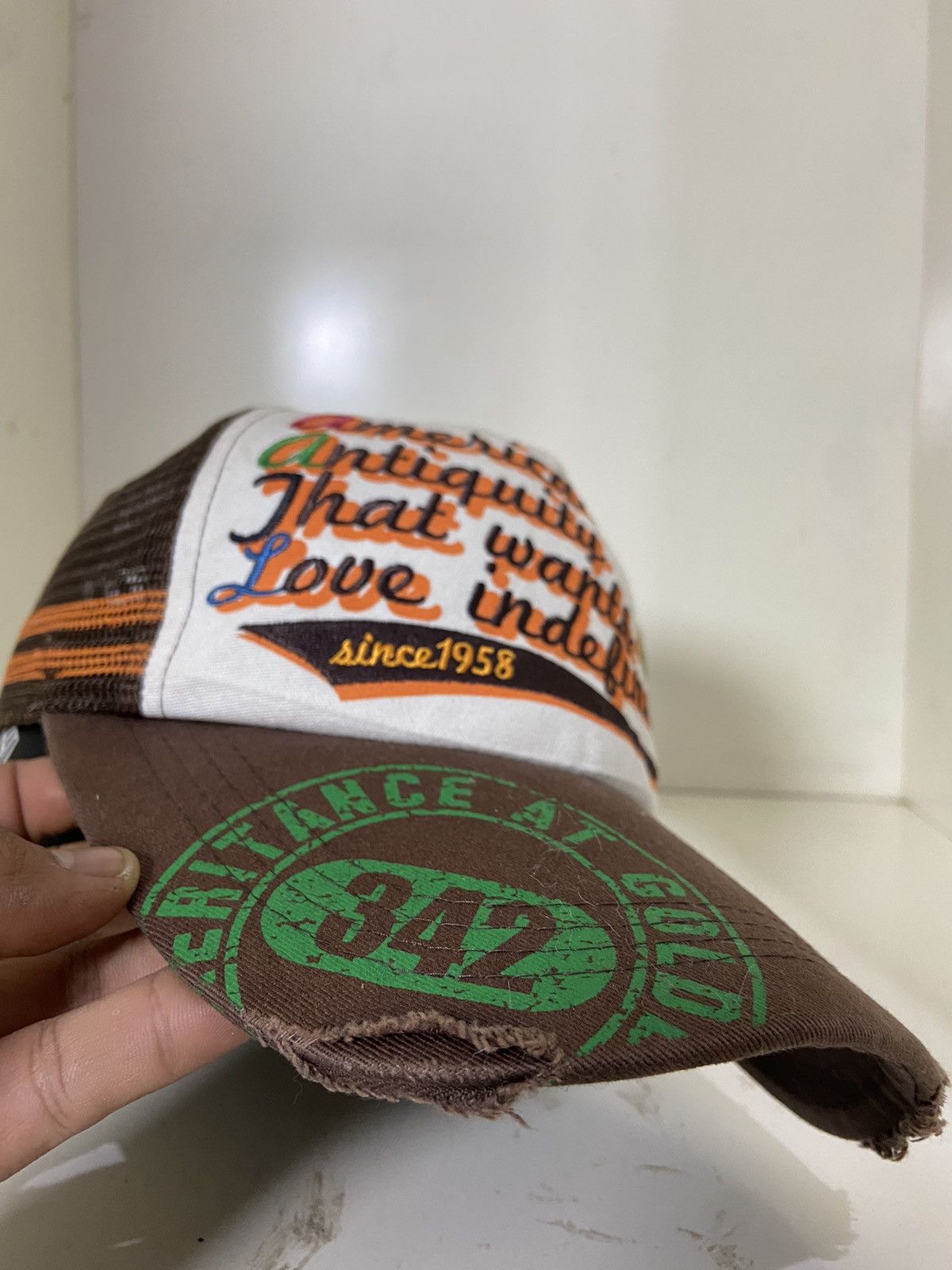 If Six Was Nine 2000s Y2K ditseressed trucker hat Size ONE SIZE - 4 Thumbnail