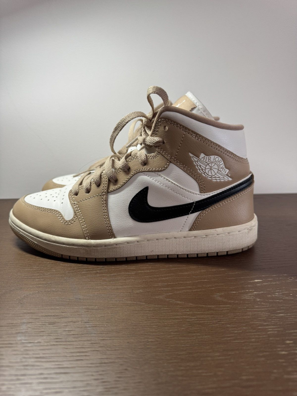Nike Nike Jordan 1 Mid Size US 8.5 / IT 38.5 - 3 Thumbnail