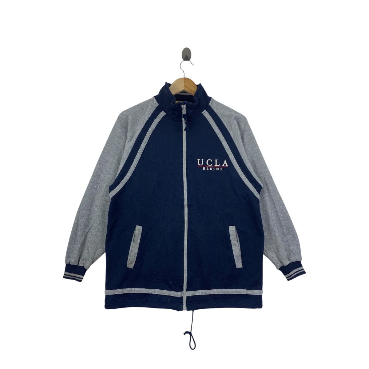 Vintage Vintage UCLA Bruins Sweater Two Tones University Collegiate Size US M / EU 48-50 / 2 - 1 Thumbnail