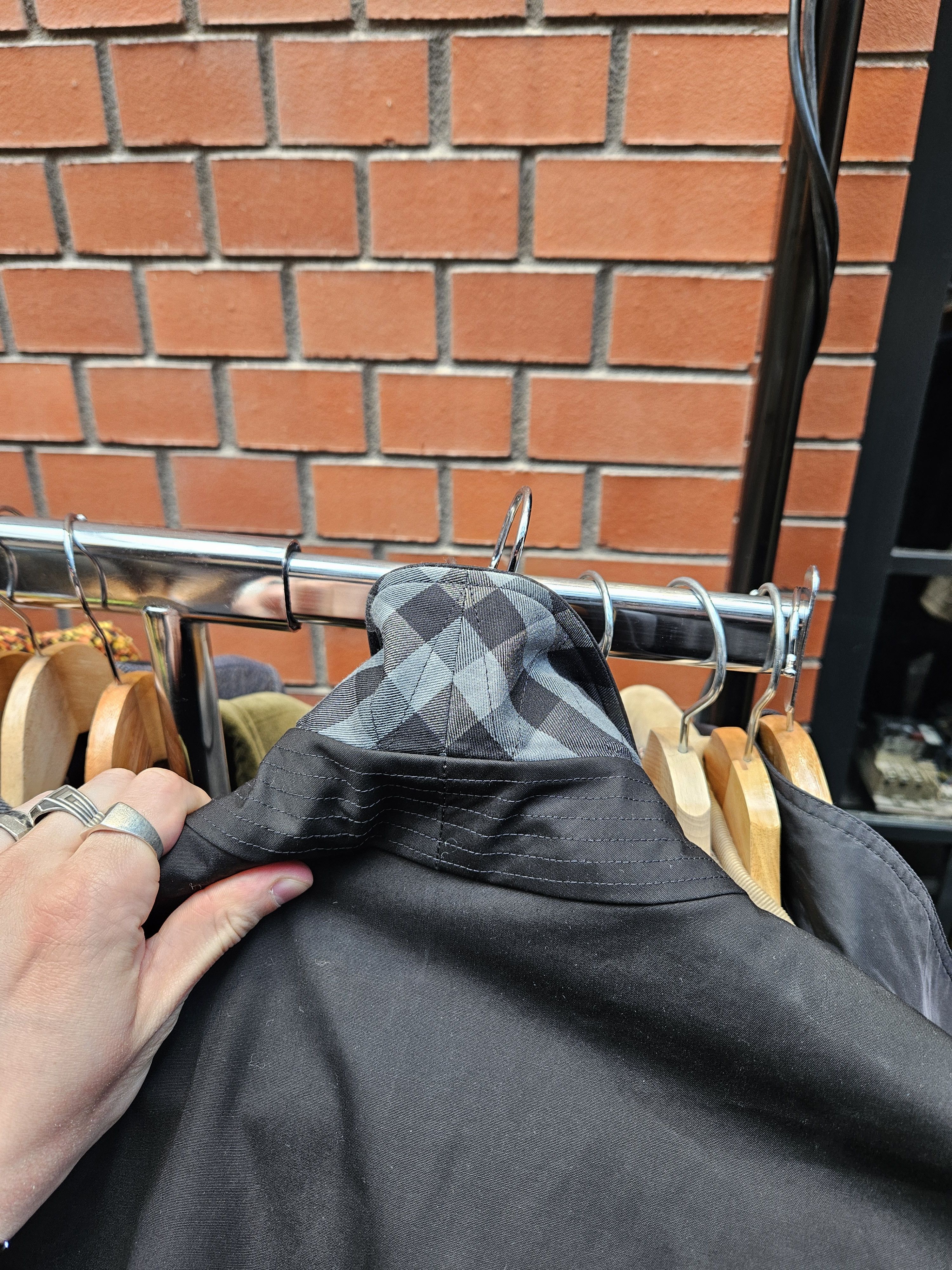 Burberry Burberry black trench coat Size US M / EU 48-50 / 2 - 17 Thumbnail