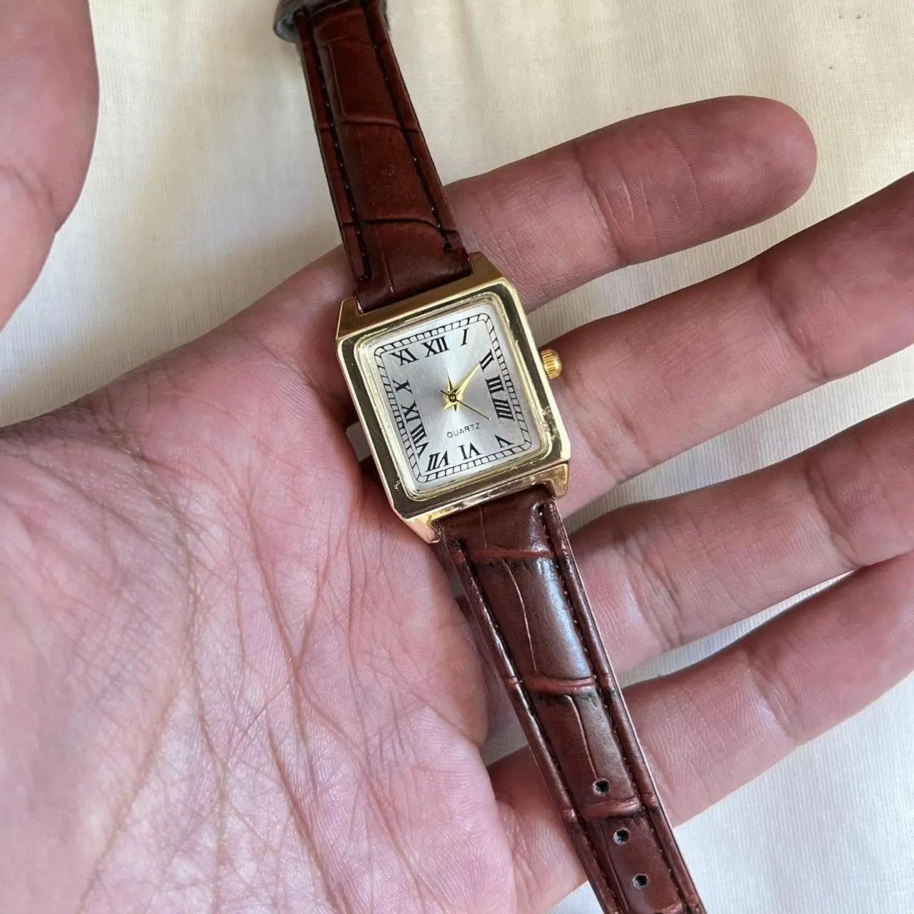 Jewelry 2000s vintage style cute square brown leather luxury watch Size ONE SIZE - 5 Thumbnail