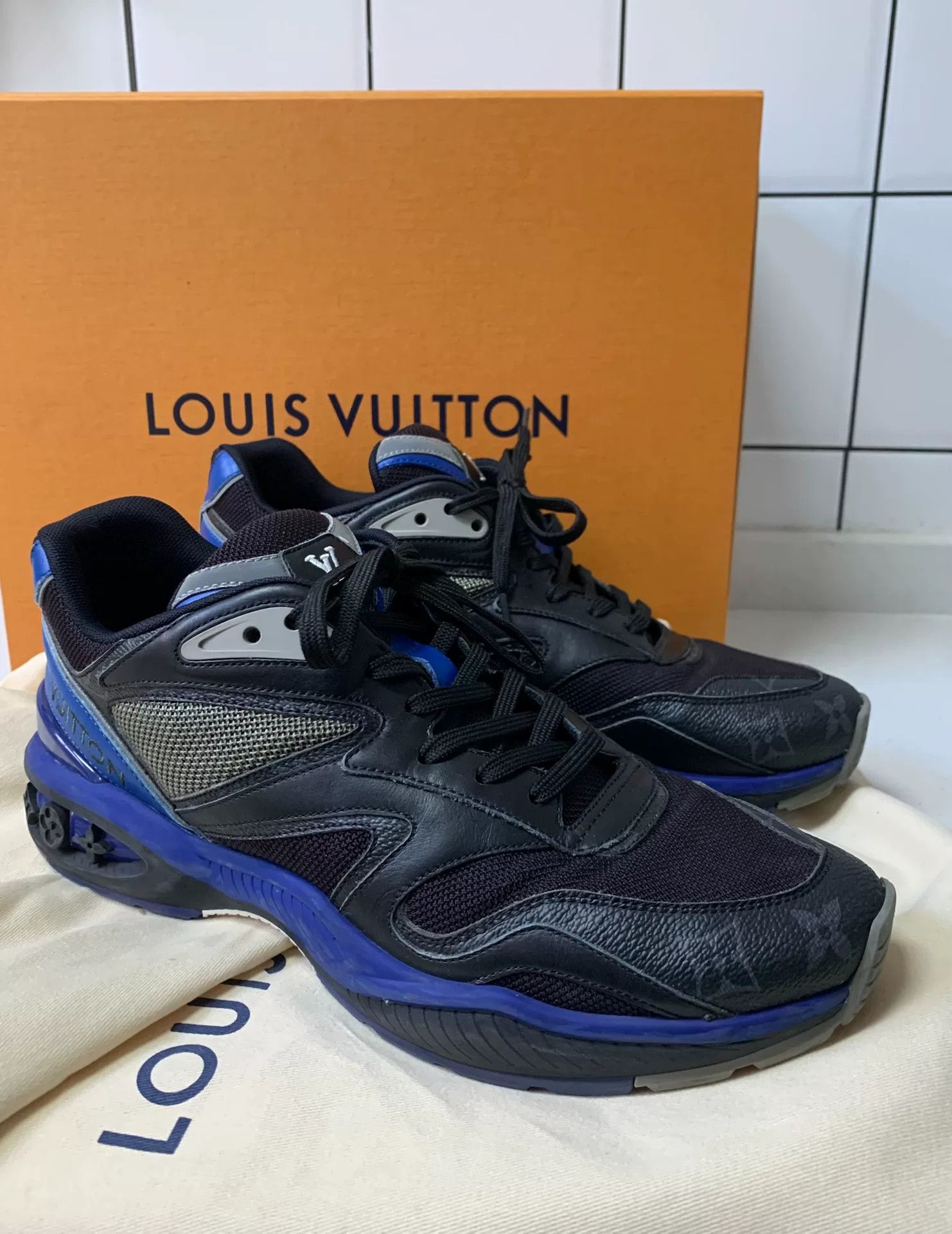 Louis Vuitton Louis Vuitton LV Trail Calf Leather Sneakers Size US 7 / EU 40 - 1 Thumbnail