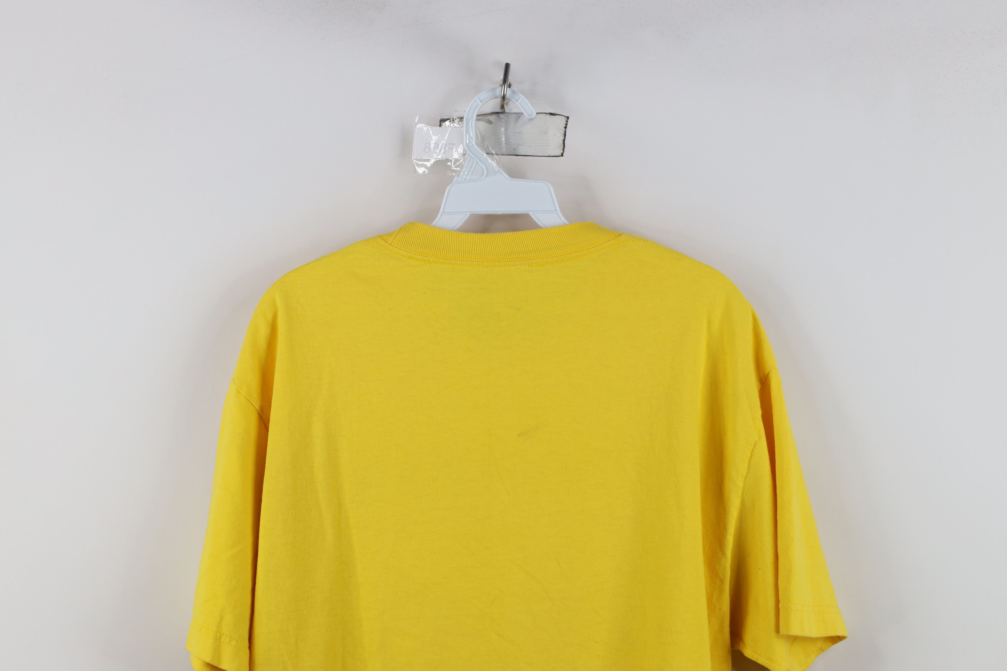 Nike Vintage Nike Scott Center Swoosh Las Vegas T-Shirt Yellow Size US L / EU 52-54 / 3 - 11 Thumbnail