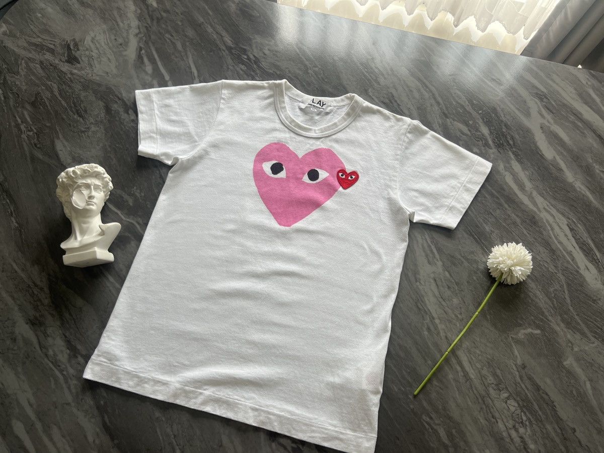 Comme des Garcons PLAY Comme de Garcons x Play : Center Pink & Red Embroider Heart Size M / US 6-8 / IT 42-44 - 1 Thumbnail