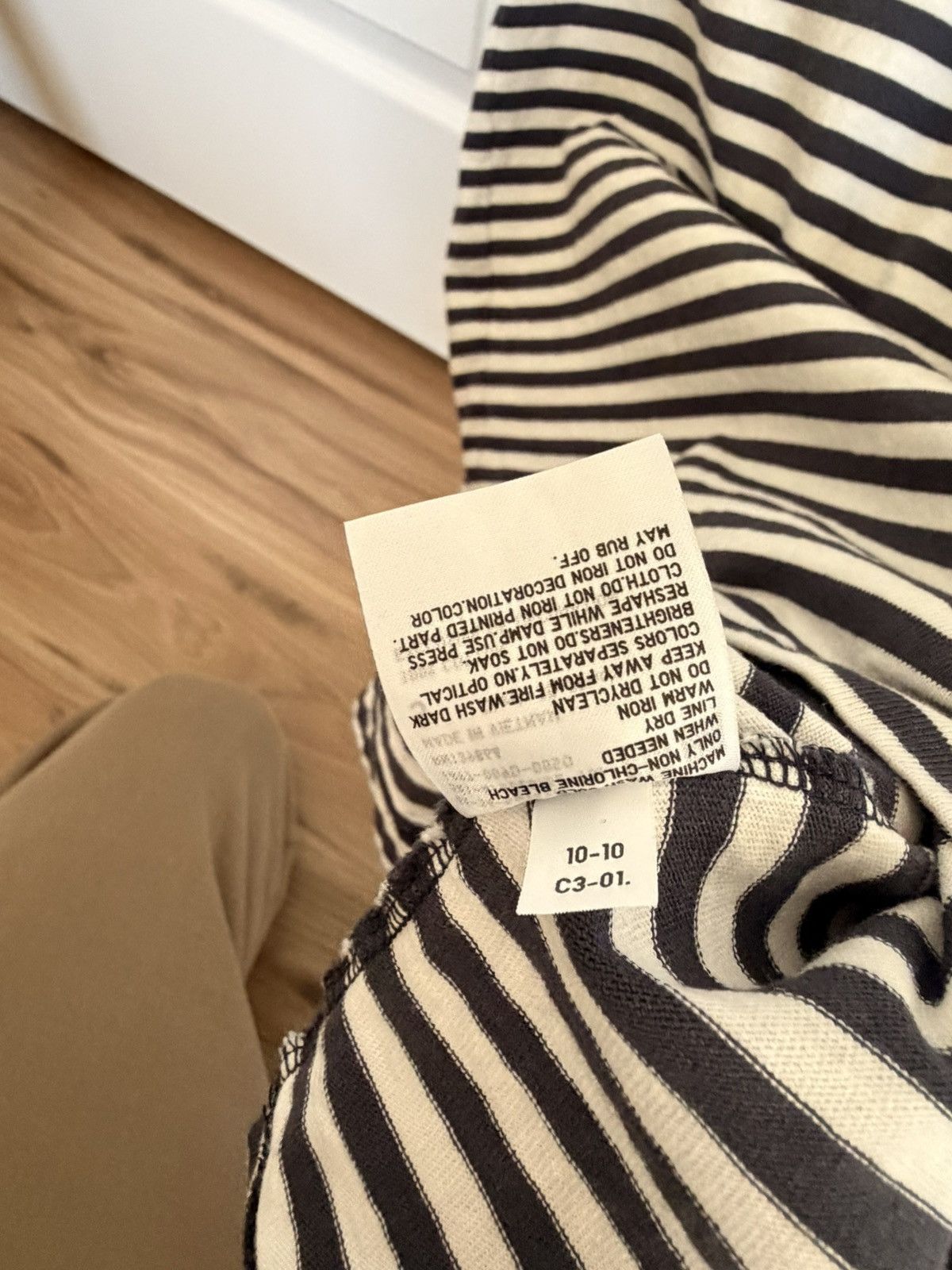 JW Anderson × Uniqlo Striped Jw Anderson Uniqlo Tshirt Size US S / EU 44-46 / 1 - 6 Thumbnail