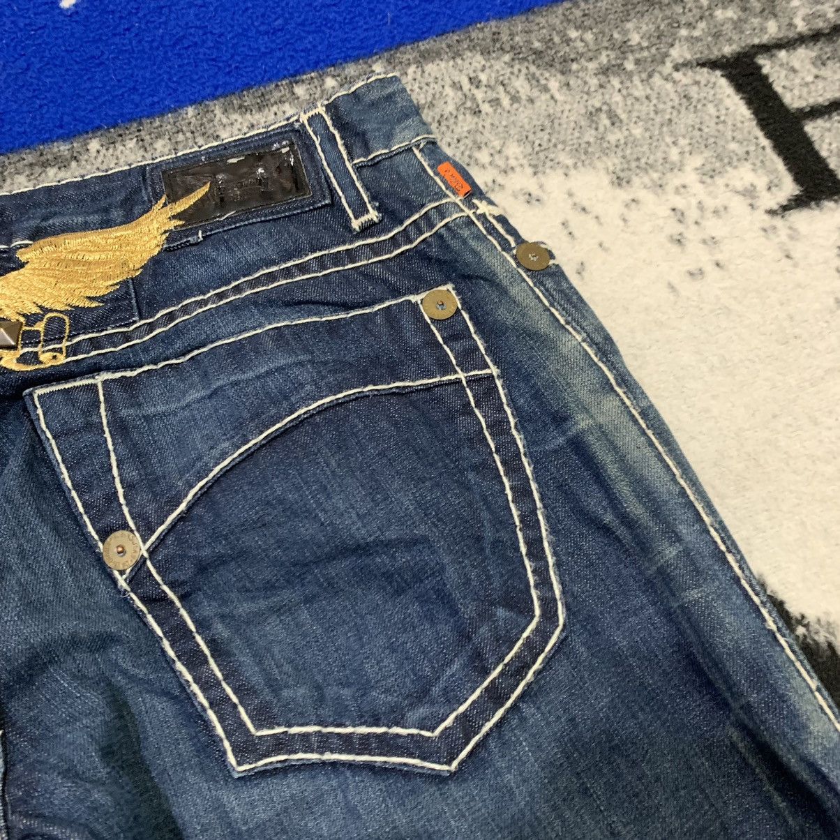 Robins Jeans Vintage Robin’s Art Embroidered Wings Back Bootcut Jeans Size US 32 / EU 48 - 12 Thumbnail