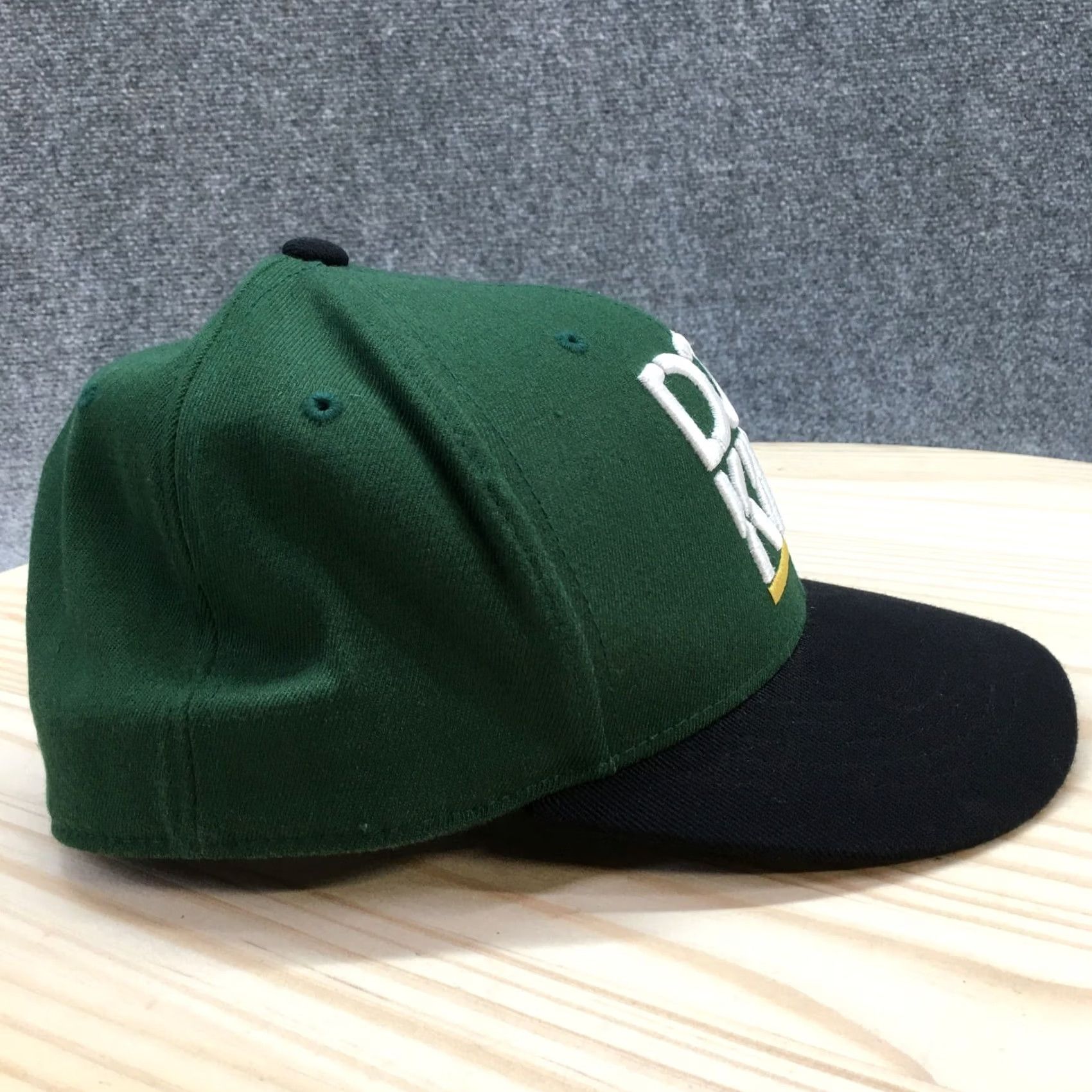 Vintage Flexfit DaKine Fitted Flat Brim Cap Hat Mens 6 7/8 Green Embroidered 210 Fitted Breathable Light-weight Baseball Cap Mens Winter Spring Summer Fall Size ONE SIZE - 5 Thumbnail