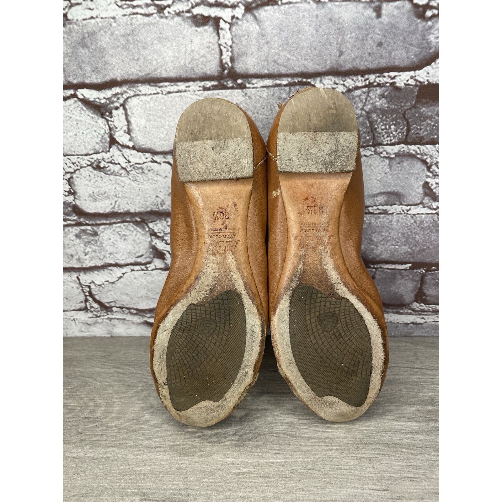 AGLINI AGL SPECTATOR Brown Leather Black Patent Cap Toe Ballet Flat Size US 6 / IT 36 - 9 Thumbnail