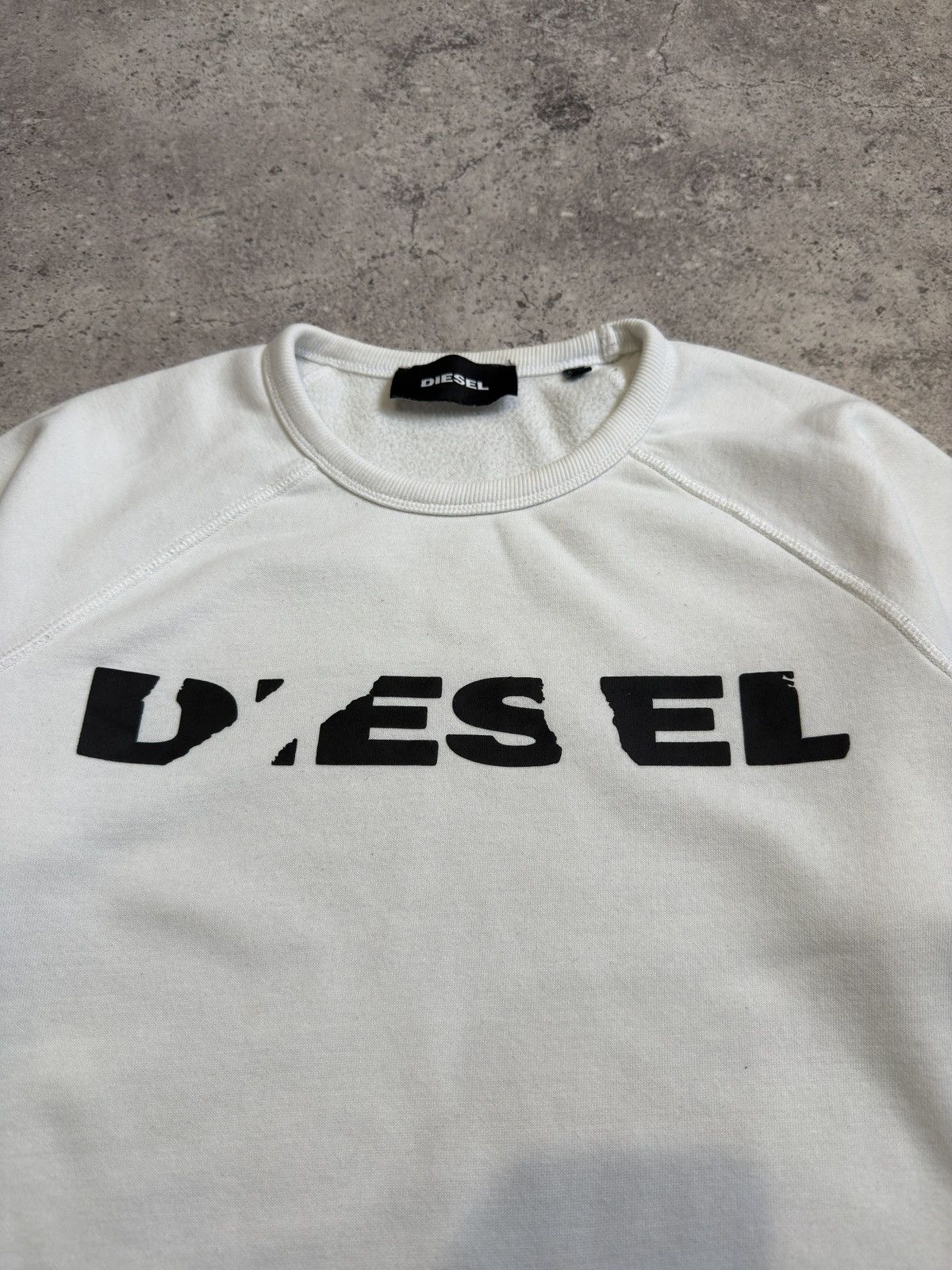 Diesel Vintage Diesel Cracked Logo Effect White Sweatshirt Size US S / EU 44-46 / 1 - 3 Thumbnail