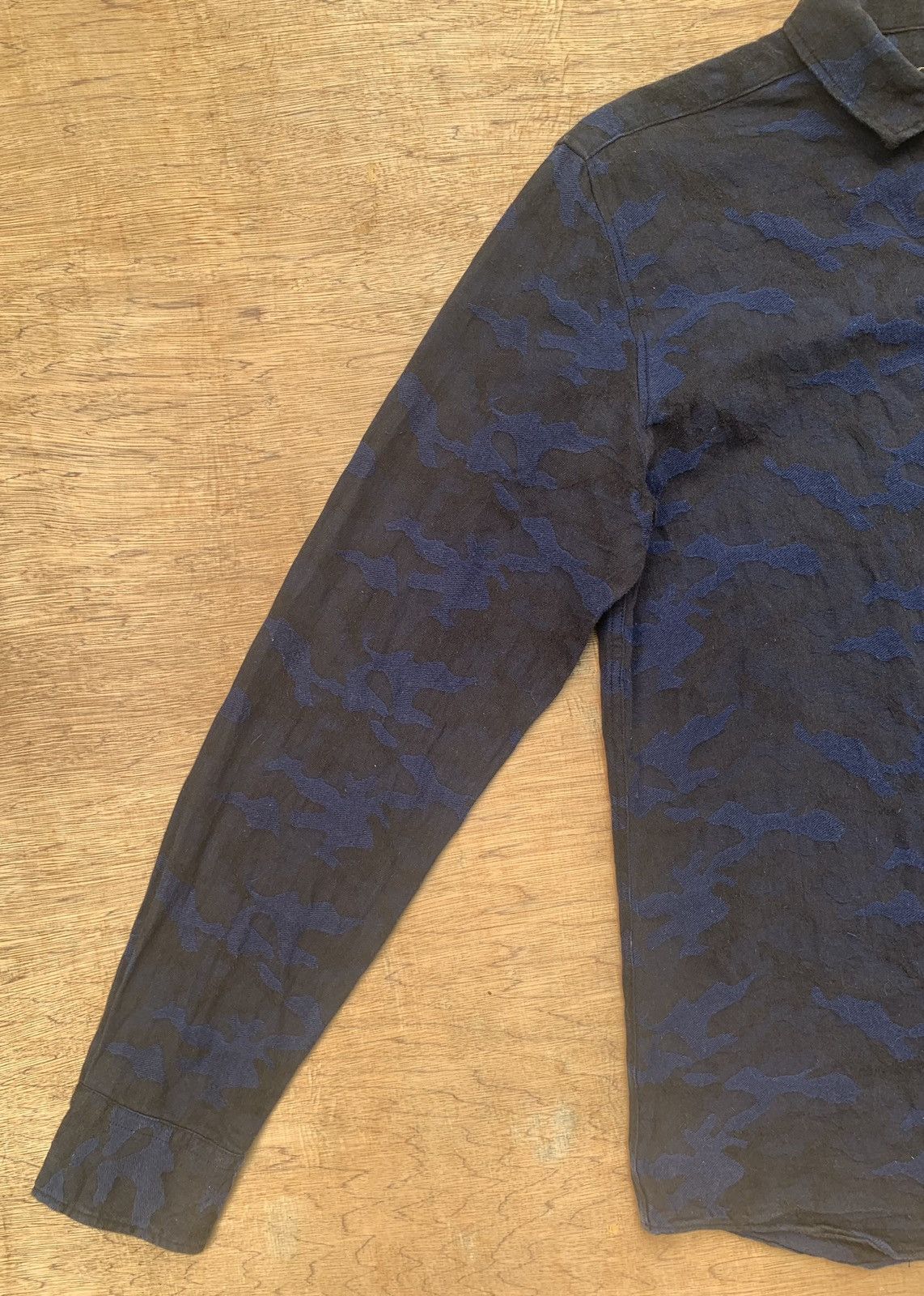 Japanese Brand Vanquish 10th Anniversary Camouflage Shirt Size US M / EU 48-50 / 2 - 8 Thumbnail