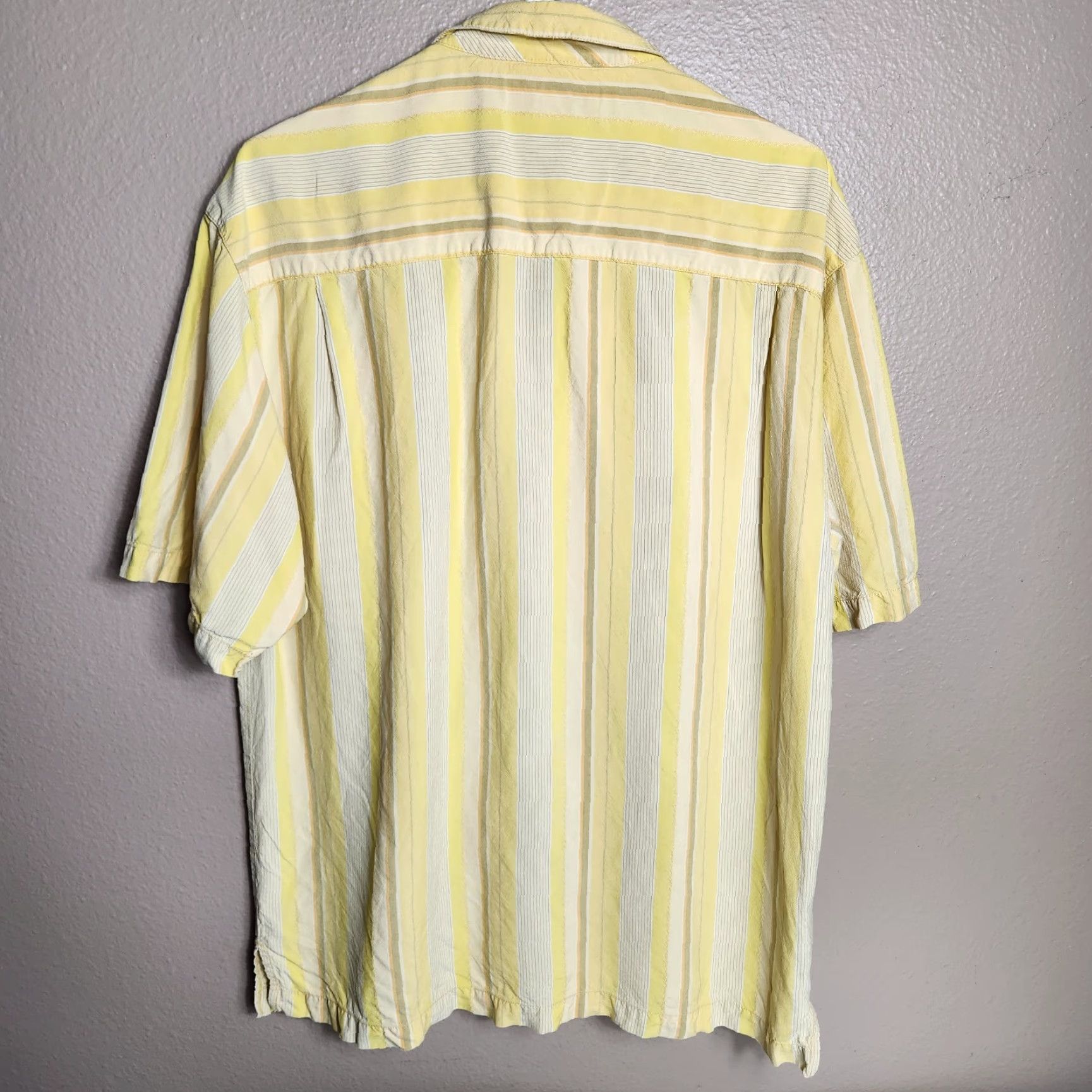 Tommy Bahama VINTAGE Tommy Bahama Mens 100% Silk Yellow Vertical Stripe SS Buttonfront Shirt M | Yellow | Silk | Beach, Tropical, Vacation | Mens, Button-Up, Shirt Size US M / EU 48-50 / 2 - 5 Thumbnail