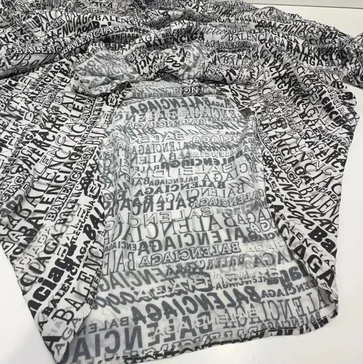 Balenciaga Balenciaga Casual Fashion Button. Size US M / EU 48-50 / 2 - 8 Thumbnail