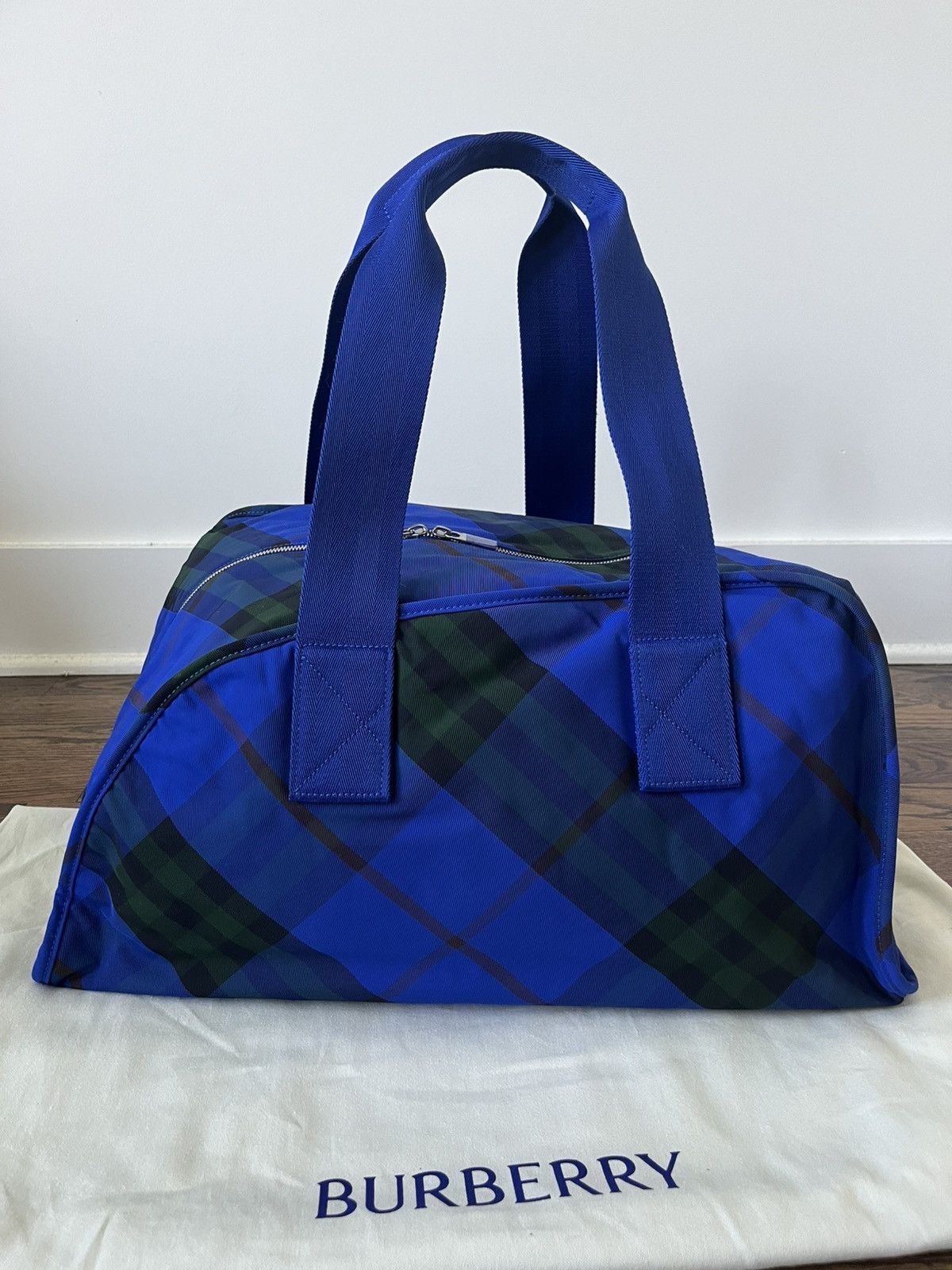 Burberry Burberry Medium Shield Duffle Bag Size ONE SIZE - 6 Thumbnail