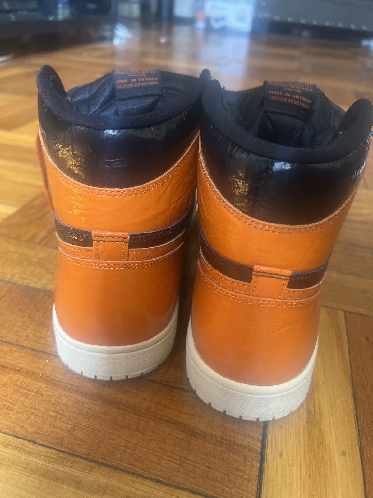 Jordan Brand Air Jordan 1 Retro High OG “Shattered Backboard 3.0” Size US 12 / EU 45 - 8 Thumbnail
