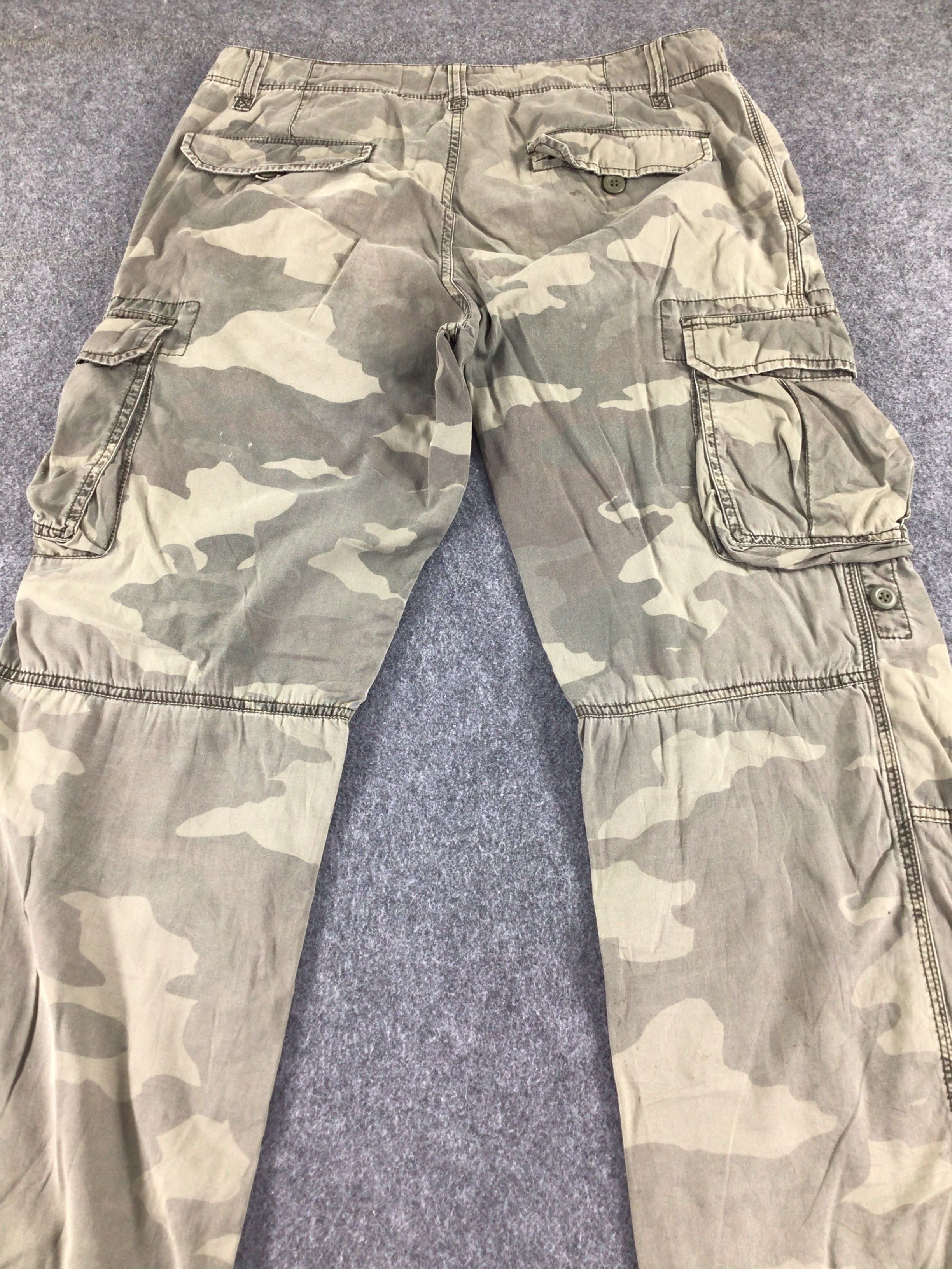 Uniqlo Uniqlo Army Multi Pocket Parachute Cargo Pant-J181 Size US 35 - 4 Thumbnail