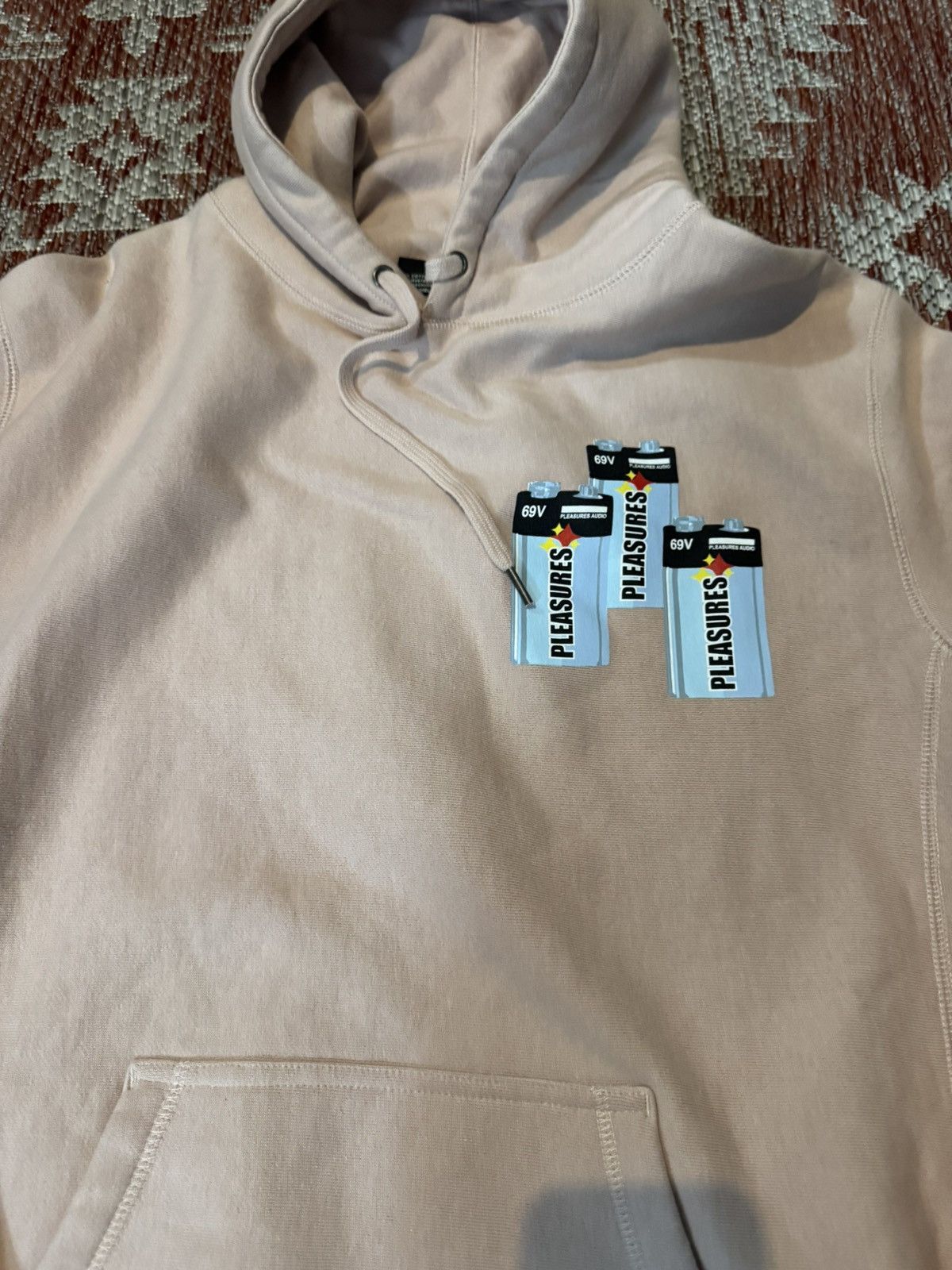 Pleasures Pleasures Battery Hoodie Peach Hoodie DSWNT Sz L Size US L / EU 52-54 / 3 - 2 Thumbnail
