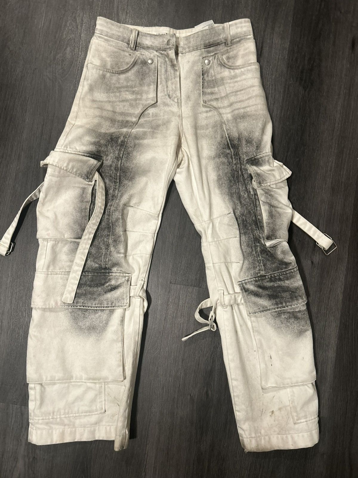 【関税込み】Acne Studios ホワイト＆グレー Pargot ジーンズ White & Gray Pargot Jeans by Acne Studios on Sale